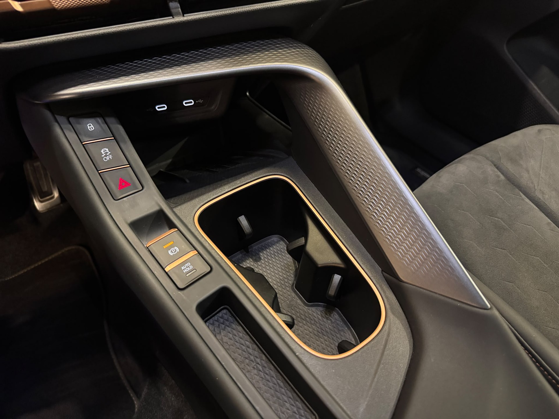 CUPRA Terramar 2.0 TSI DSG 4Drive VZ-image-17