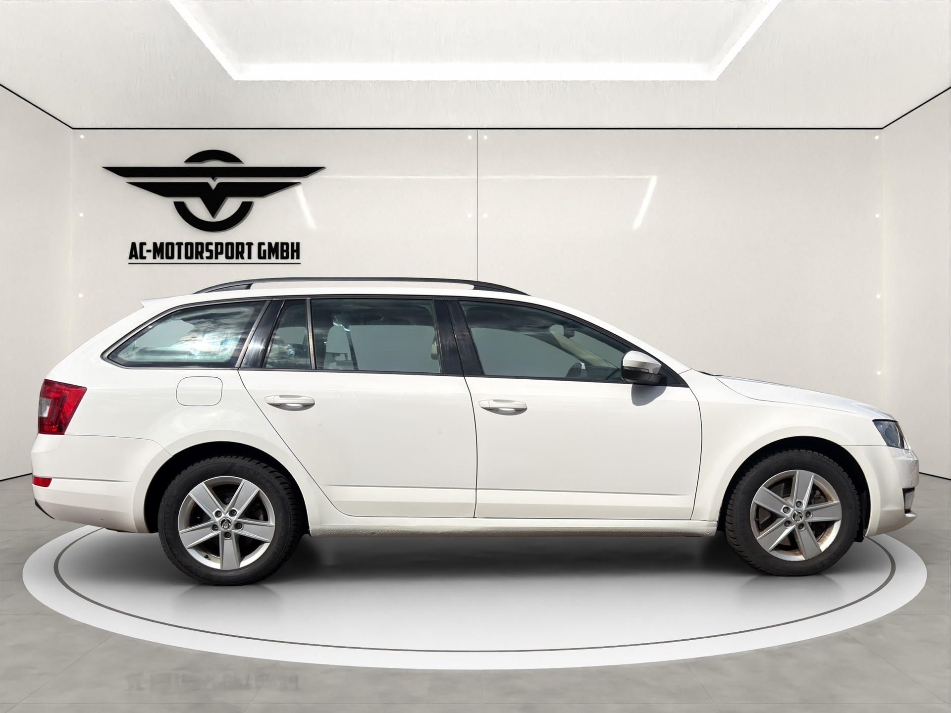 SKODA Octavia Combi 1.8 TSI Elegance 4x4 DSG-image-7