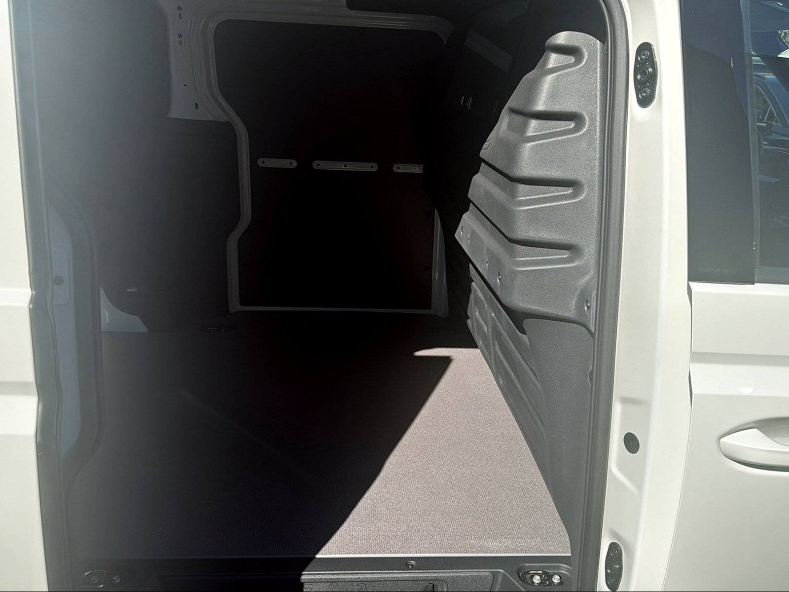 VW ID. Buzz Cargo Pro 4Motion-image-8