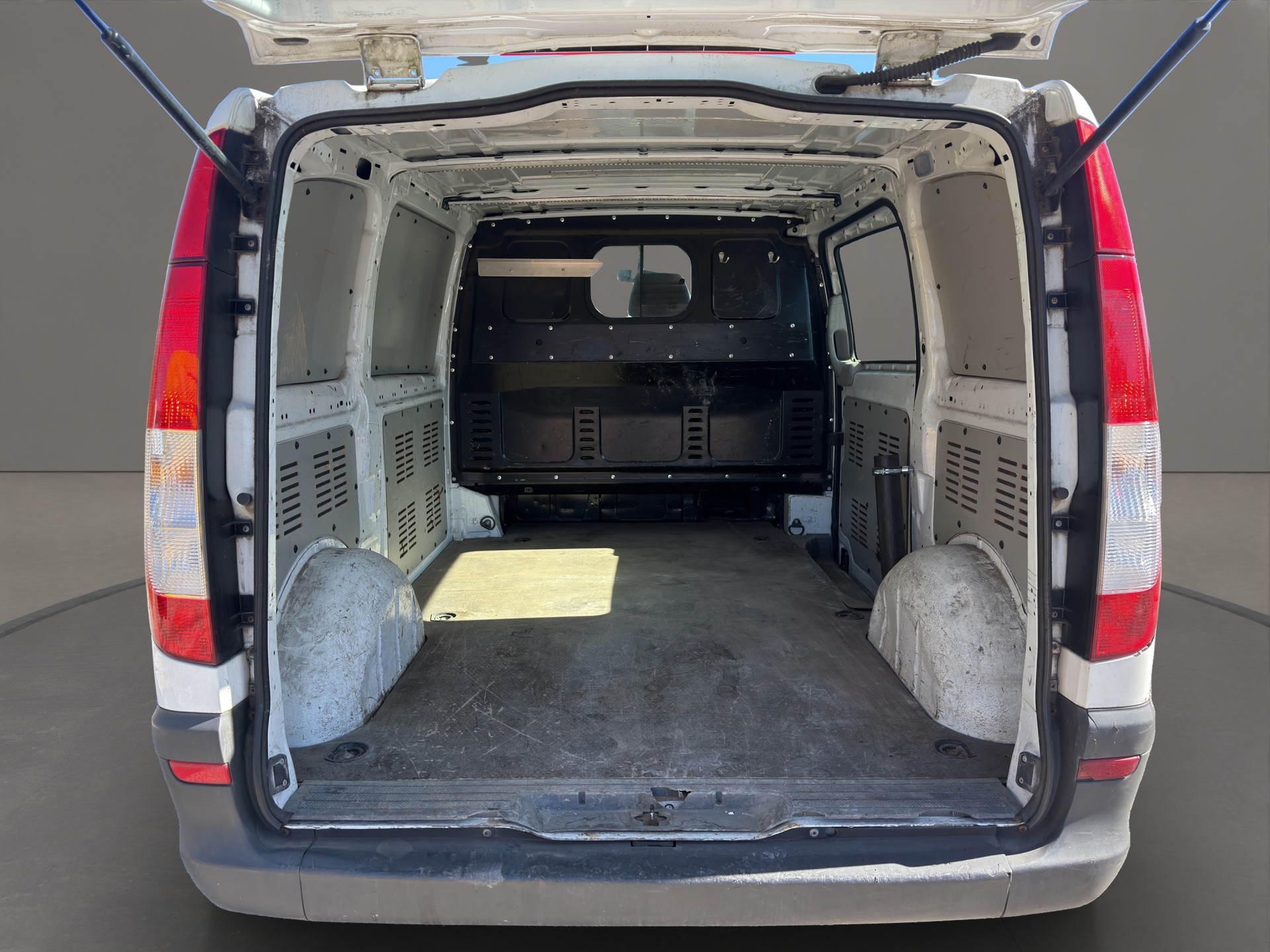 MERCEDES-BENZ Vito 111 CDI-image-10