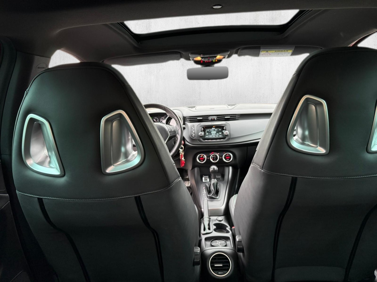 ALFA ROMEO Giulietta 1750 TBi Quadrifoglio Verde TCT-image-9