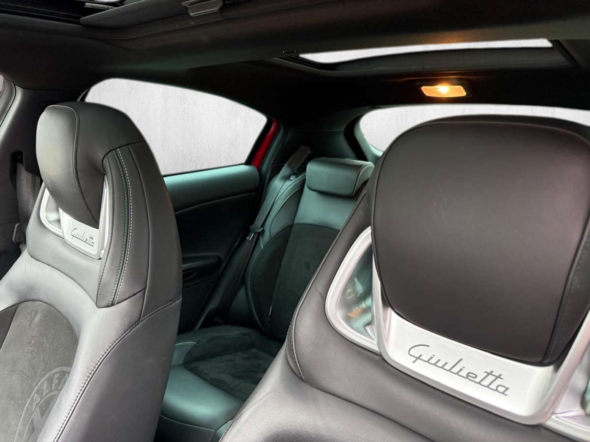 ALFA ROMEO Giulietta 1750 TBi Quadrifoglio Verde TCT-image-8