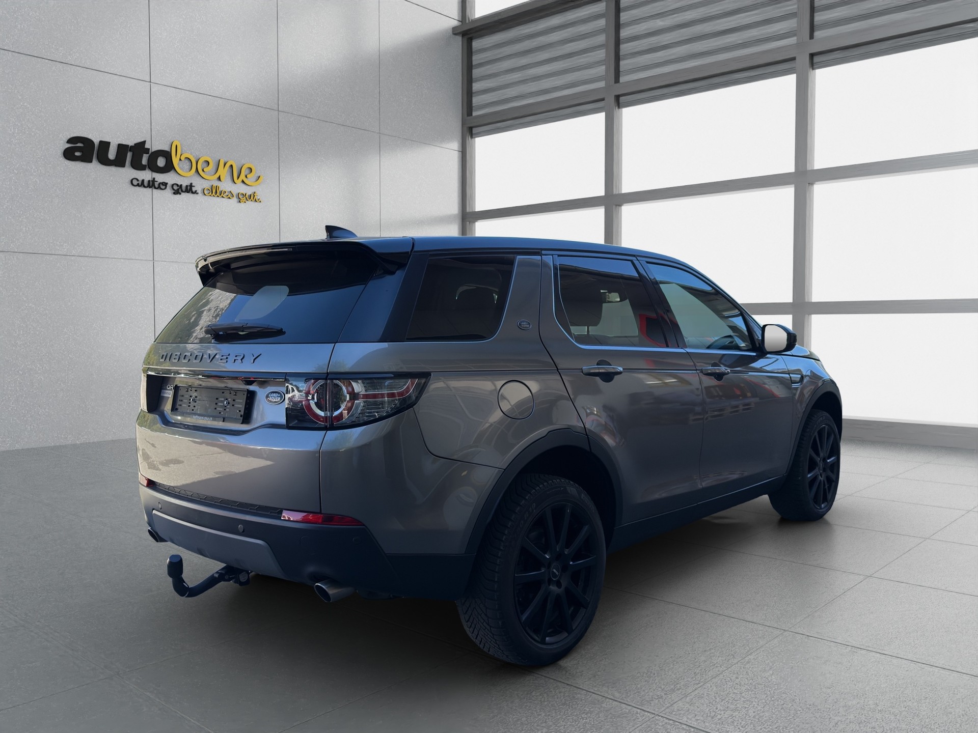 LAND ROVER Discovery Sport 2.0 TD4 SE AT9-image-4