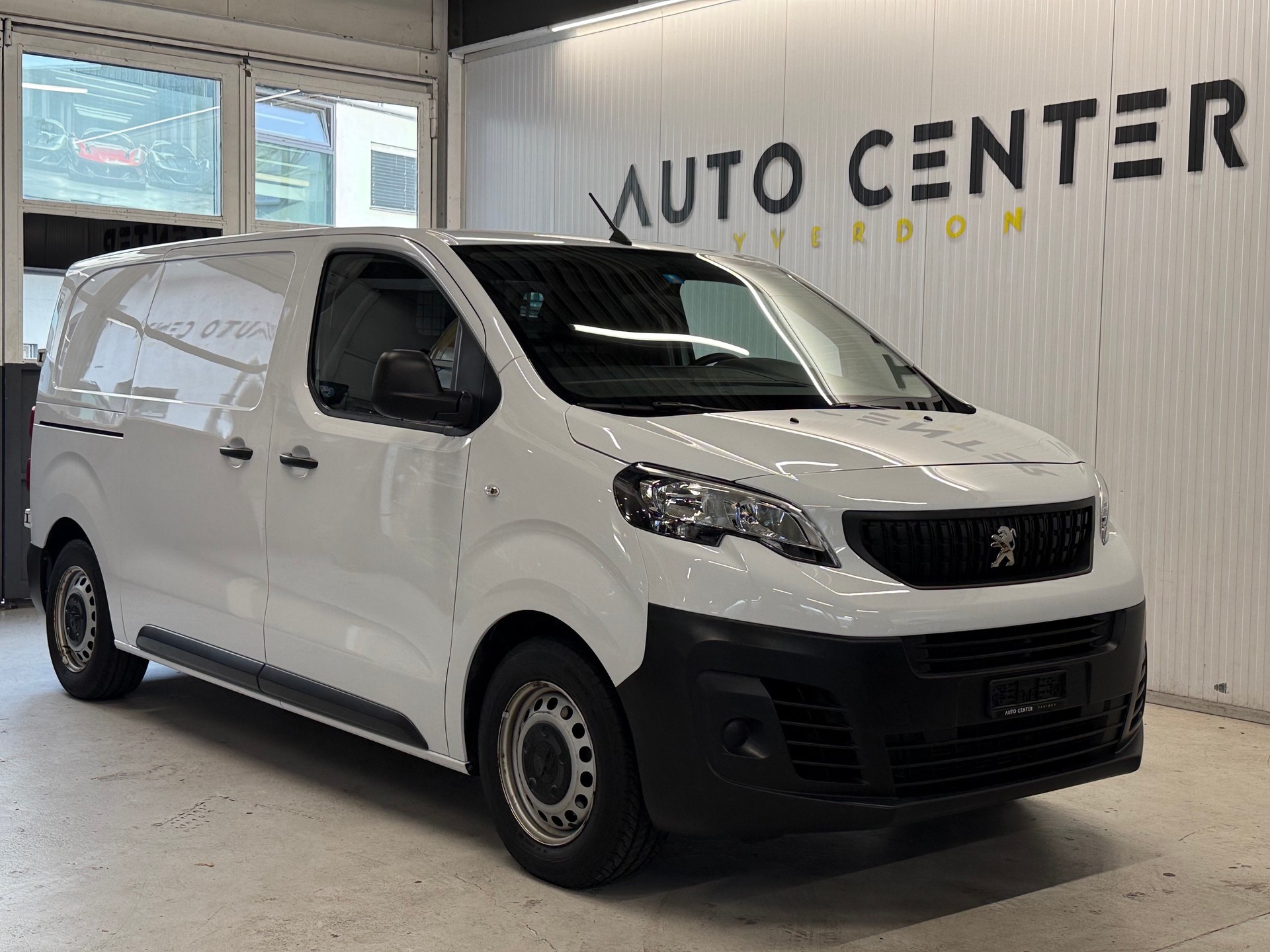 PEUGEOT Expert 1.5 BlueHDi 100 S&S Standard-image-1