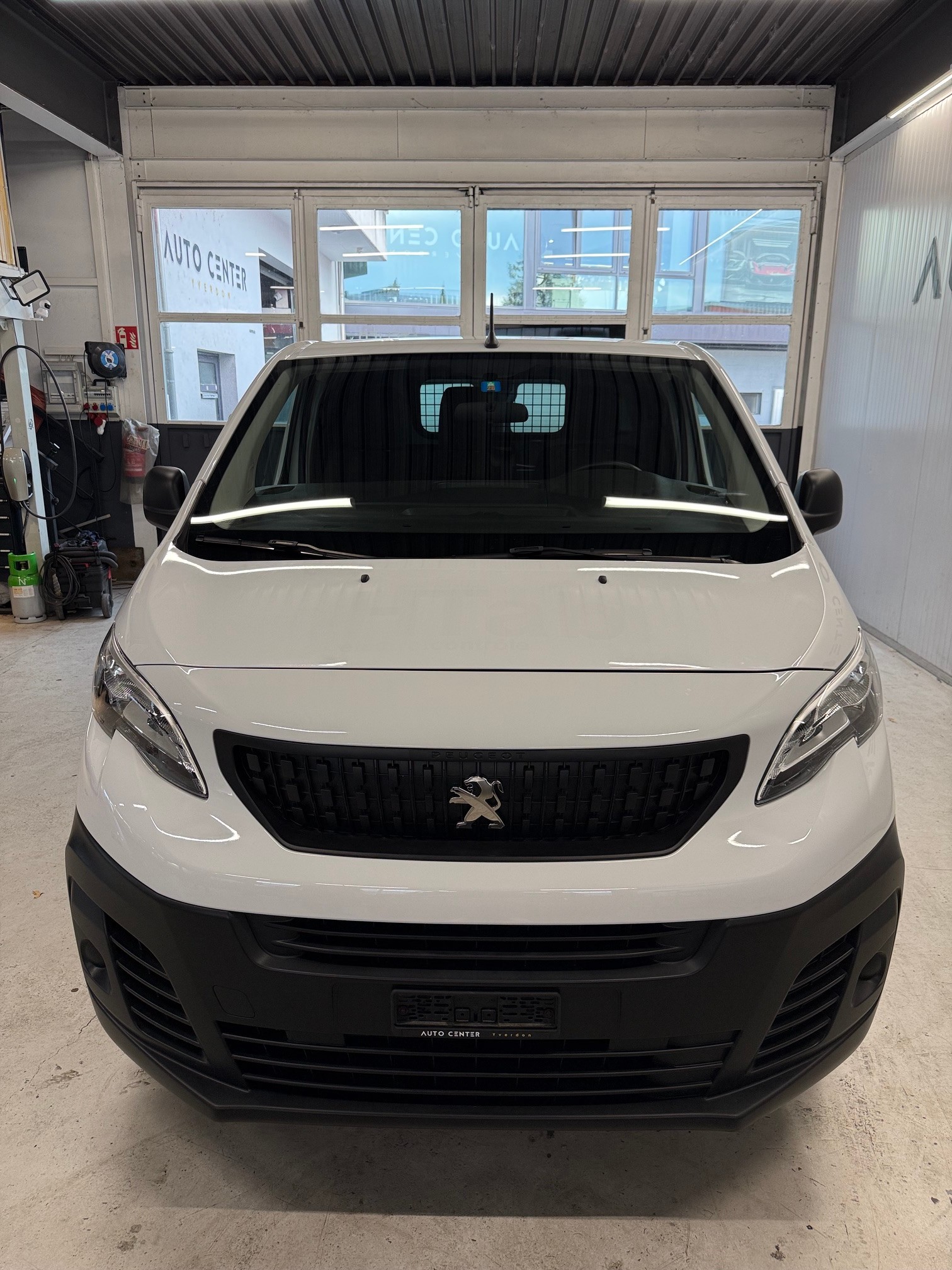 PEUGEOT Expert 1.5 BlueHDi 100 S&S Standard-image-7