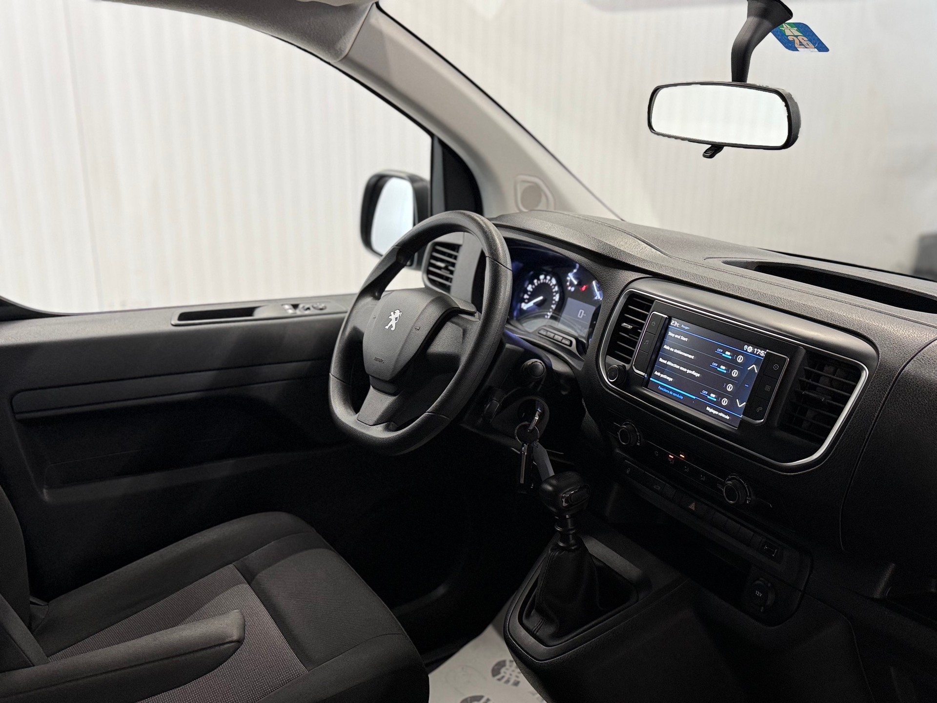 PEUGEOT Expert 1.5 BlueHDi 100 S&S Standard-image-9