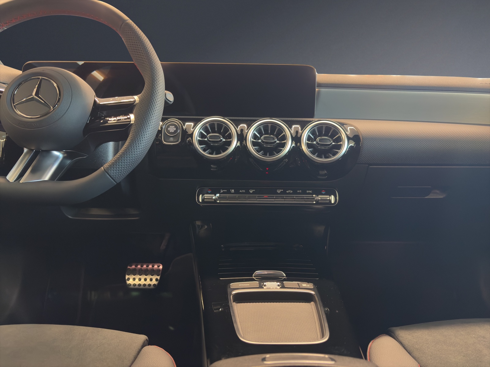MERCEDES-BENZ A250 4MATIC Berline Compacte-image-10
