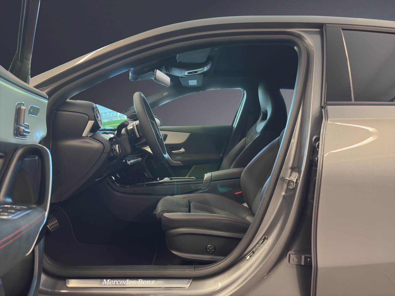 MERCEDES-BENZ A250 4MATIC Berline Compacte-image-6