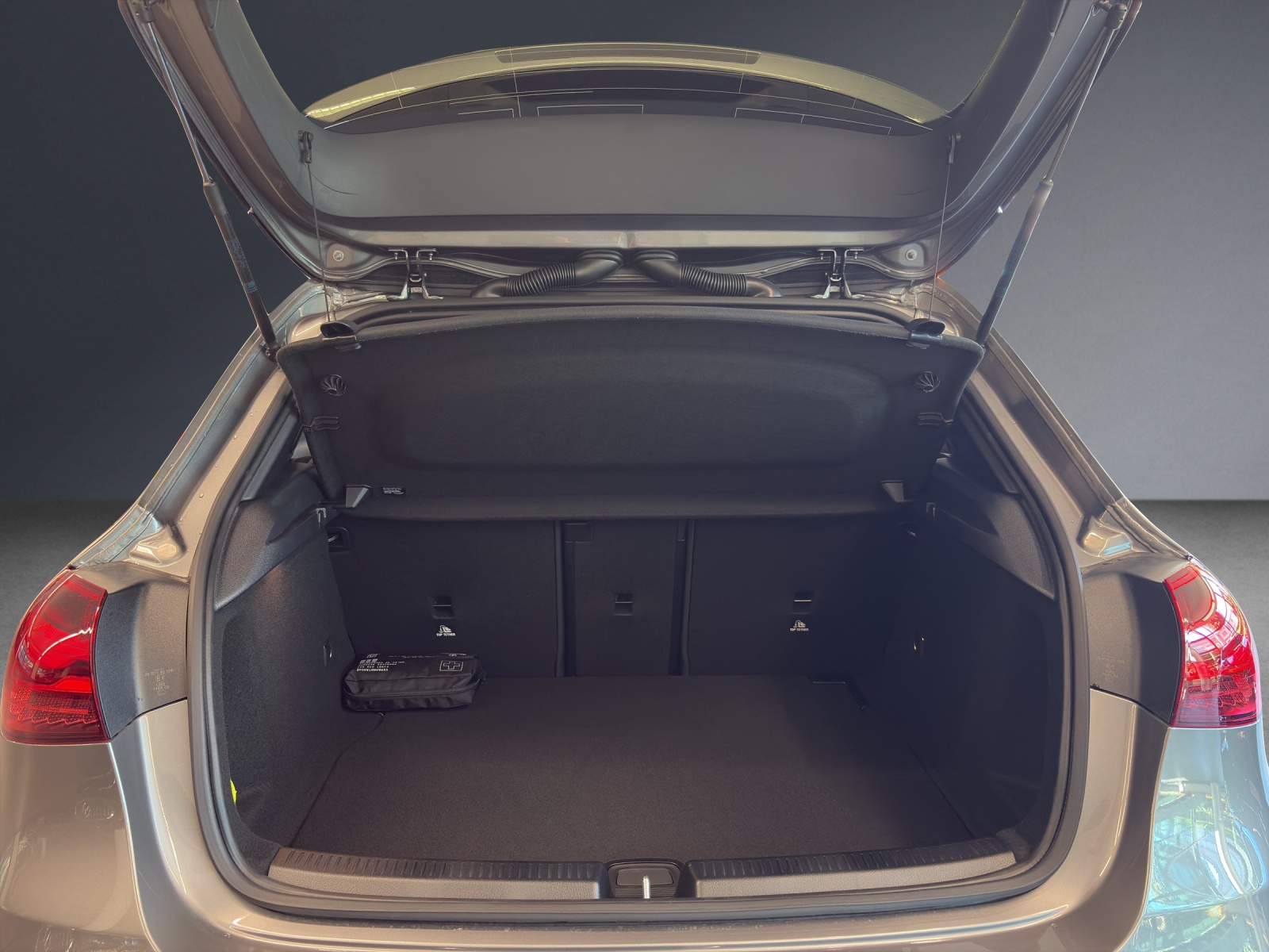 MERCEDES-BENZ A250 4MATIC Berline Compacte-image-13