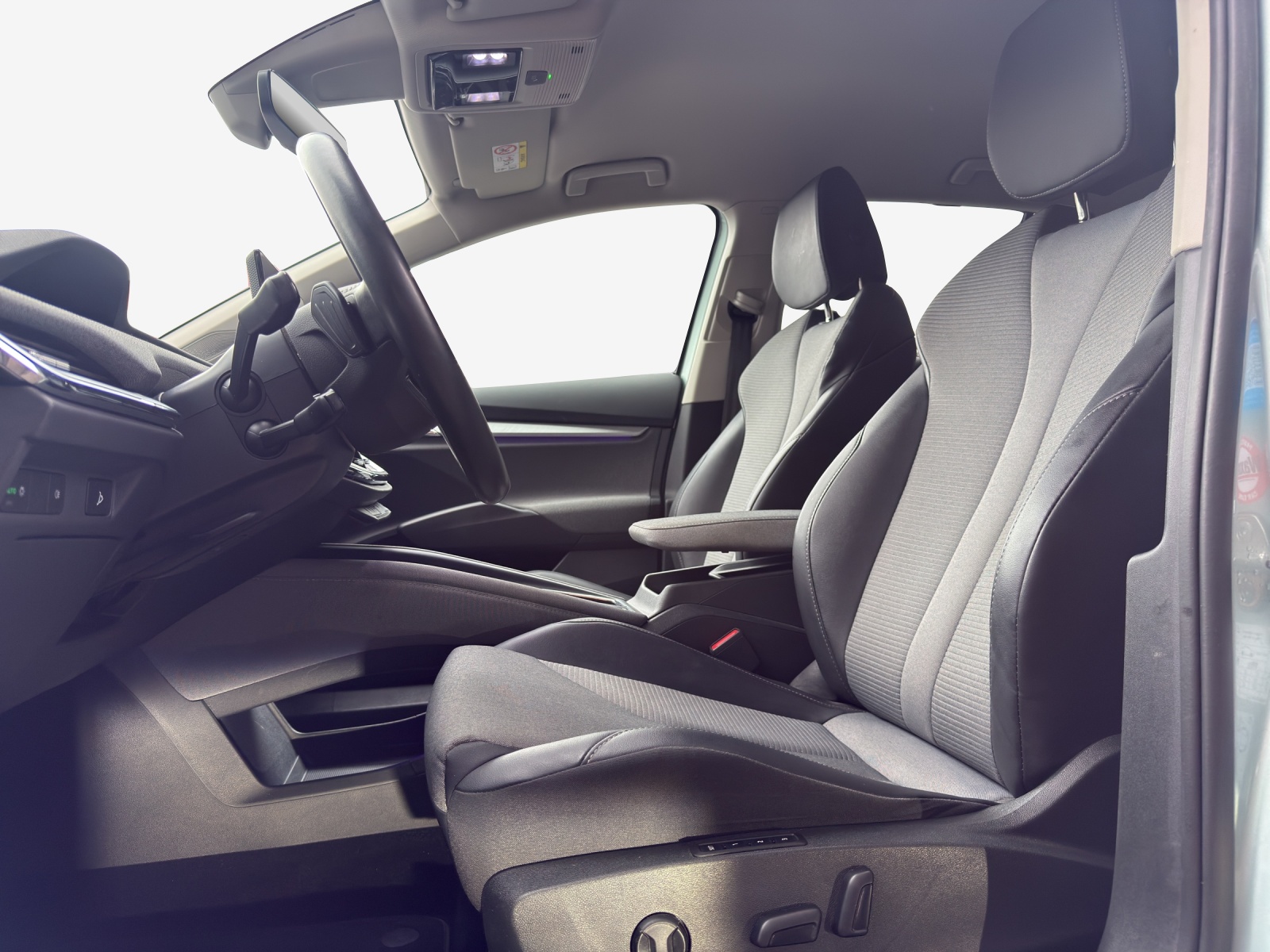 SKODA Enyaq iV 80-image-14