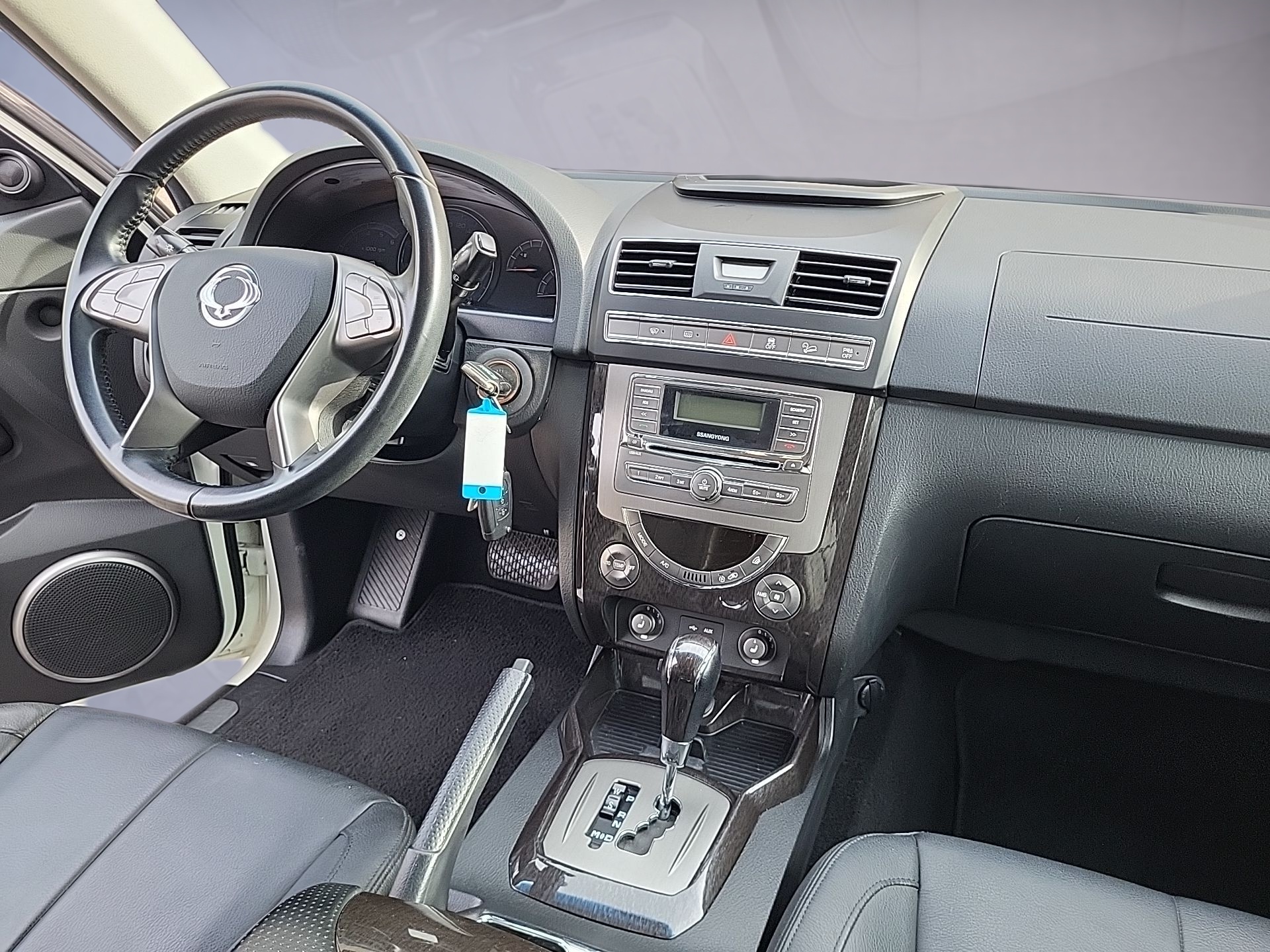 KGM-SsangYong Rexton RX200 e-XDi Sapphire 4WD Automatic-image-12