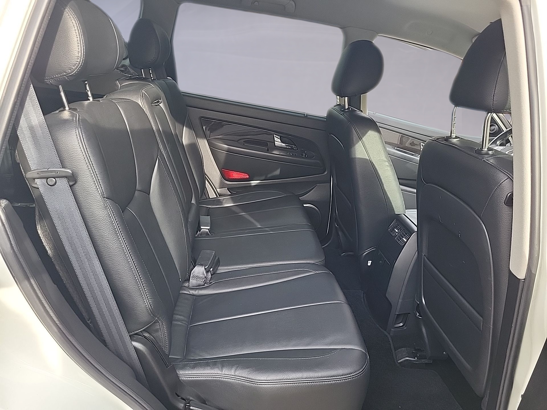 KGM-SsangYong Rexton RX200 e-XDi Sapphire 4WD Automatic-image-14