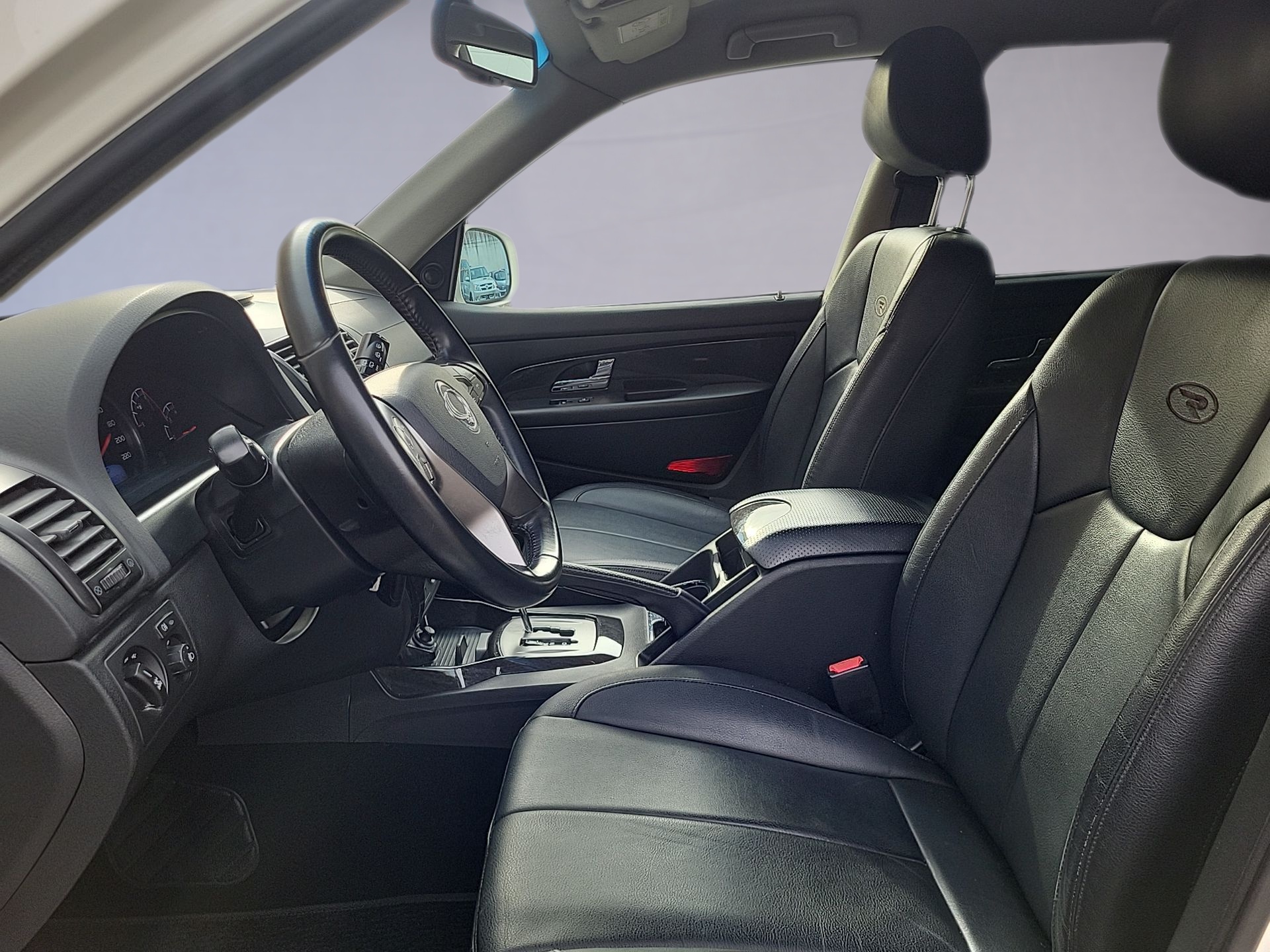 KGM-SsangYong Rexton RX200 e-XDi Sapphire 4WD Automatic-image-10