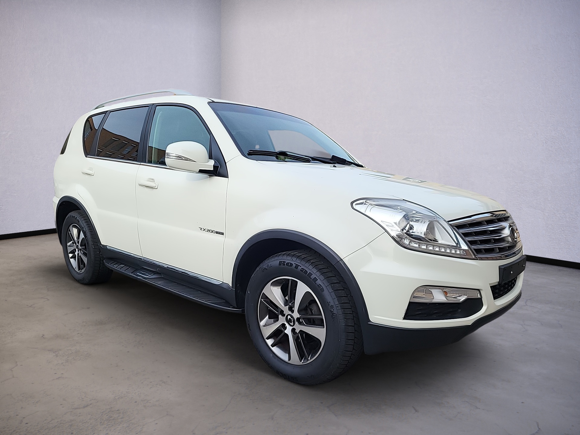 KGM-SsangYong Rexton RX200 e-XDi Sapphire 4WD Automatic-image-2