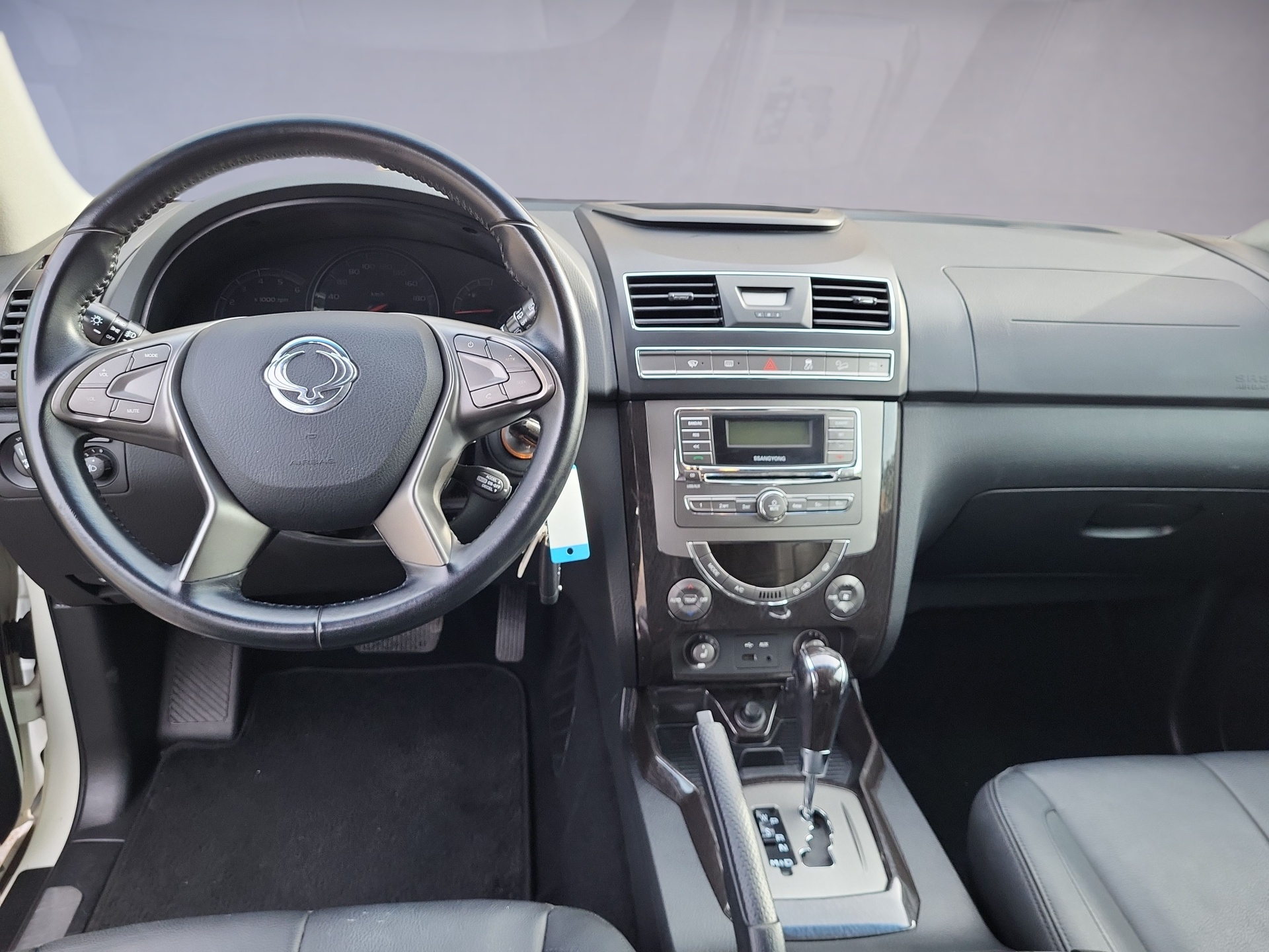 KGM-SsangYong Rexton RX200 e-XDi Sapphire 4WD Automatic-image-11