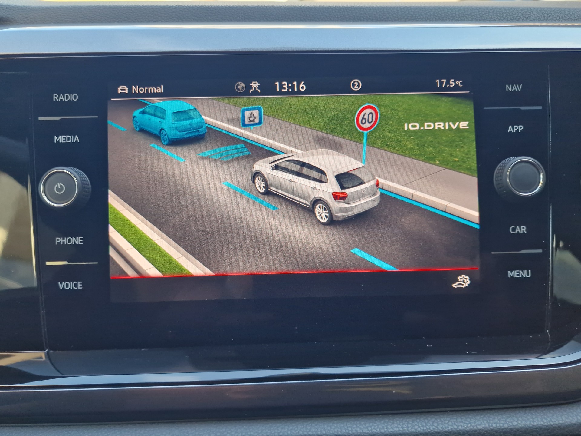 VW Polo 2.0 TSI GTI DSG-image-11