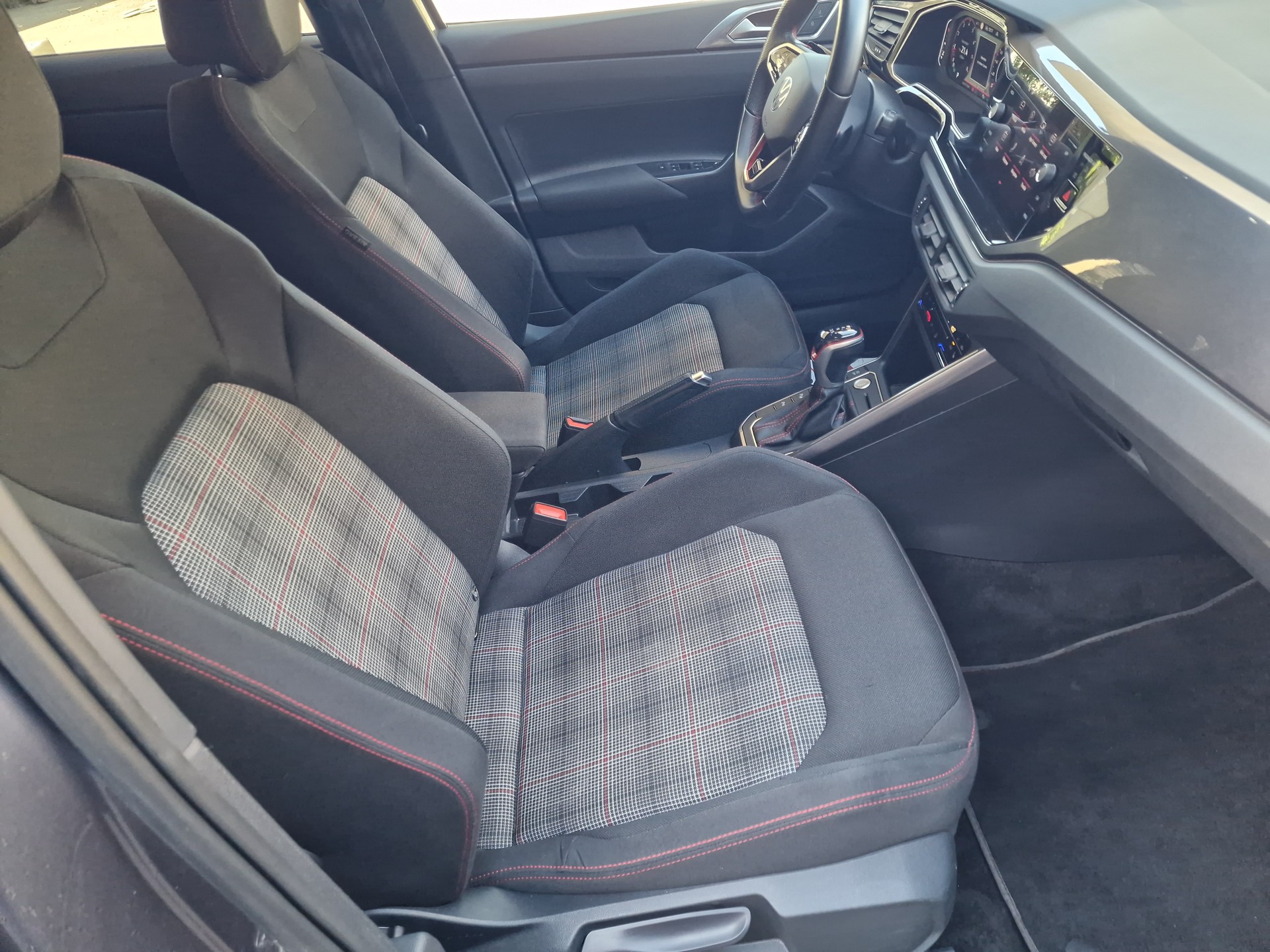 VW Polo 2.0 TSI GTI DSG-image-7