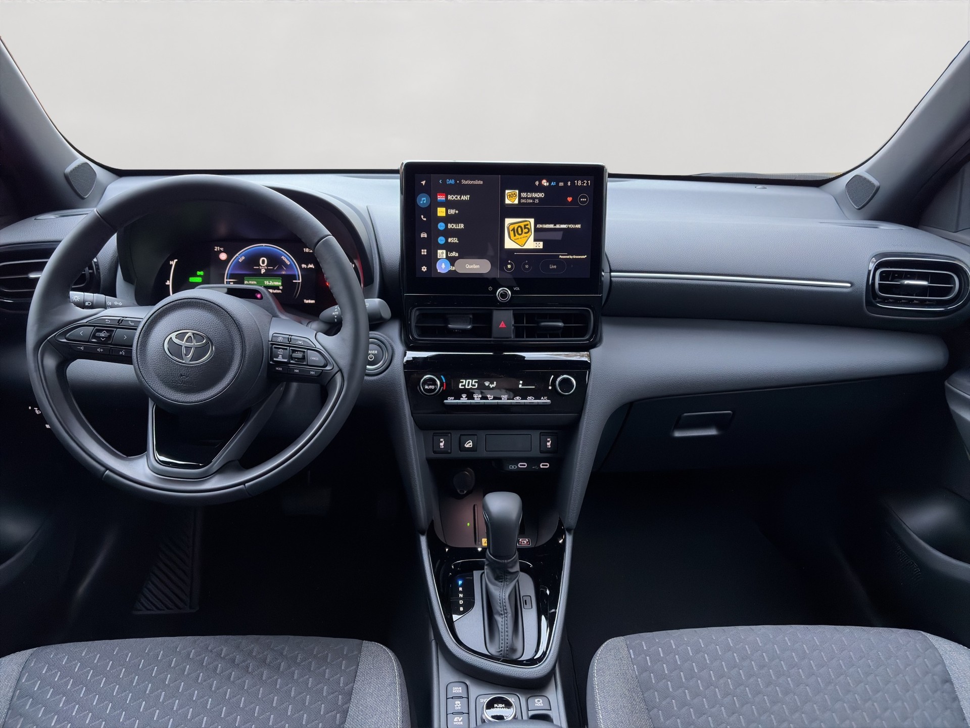 TOYOTA Yaris Cross 1.5 Trend AWDi e-CVT-image-9