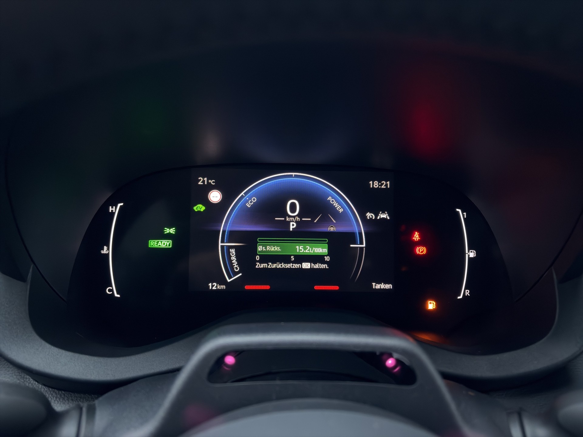 TOYOTA Yaris Cross 1.5 Trend AWDi e-CVT-image-11