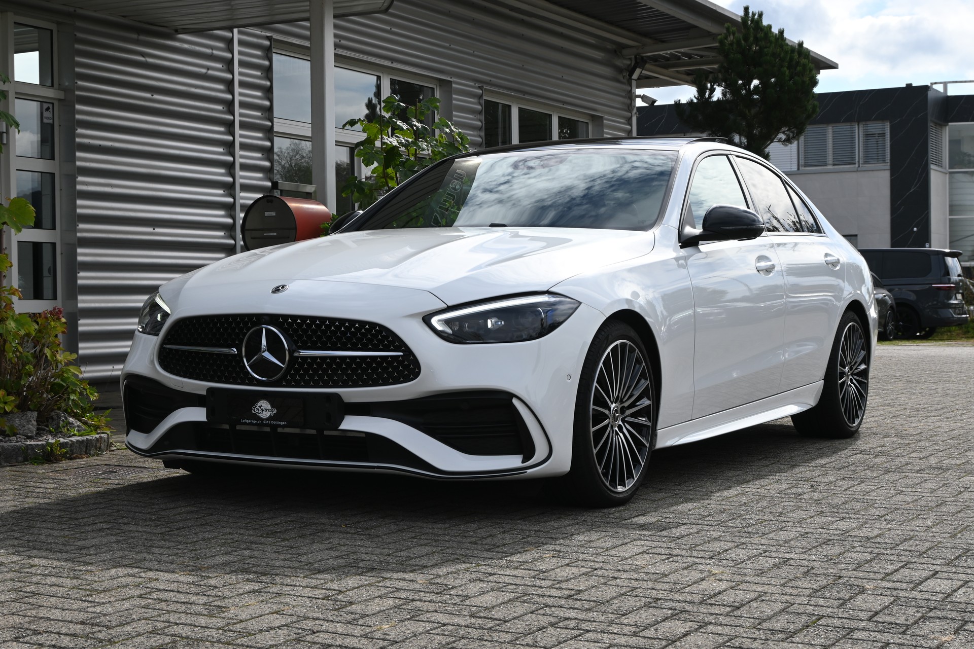 MERCEDES-BENZ C 300 d AMG Line 4 Matic-image-1