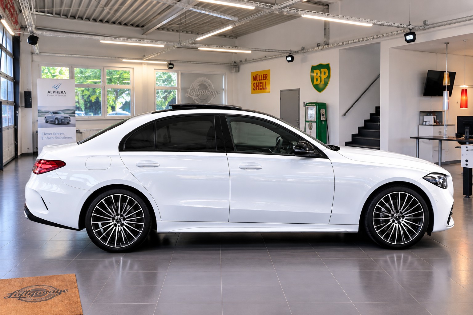 MERCEDES-BENZ C 300 d AMG Line 4 Matic-image-4