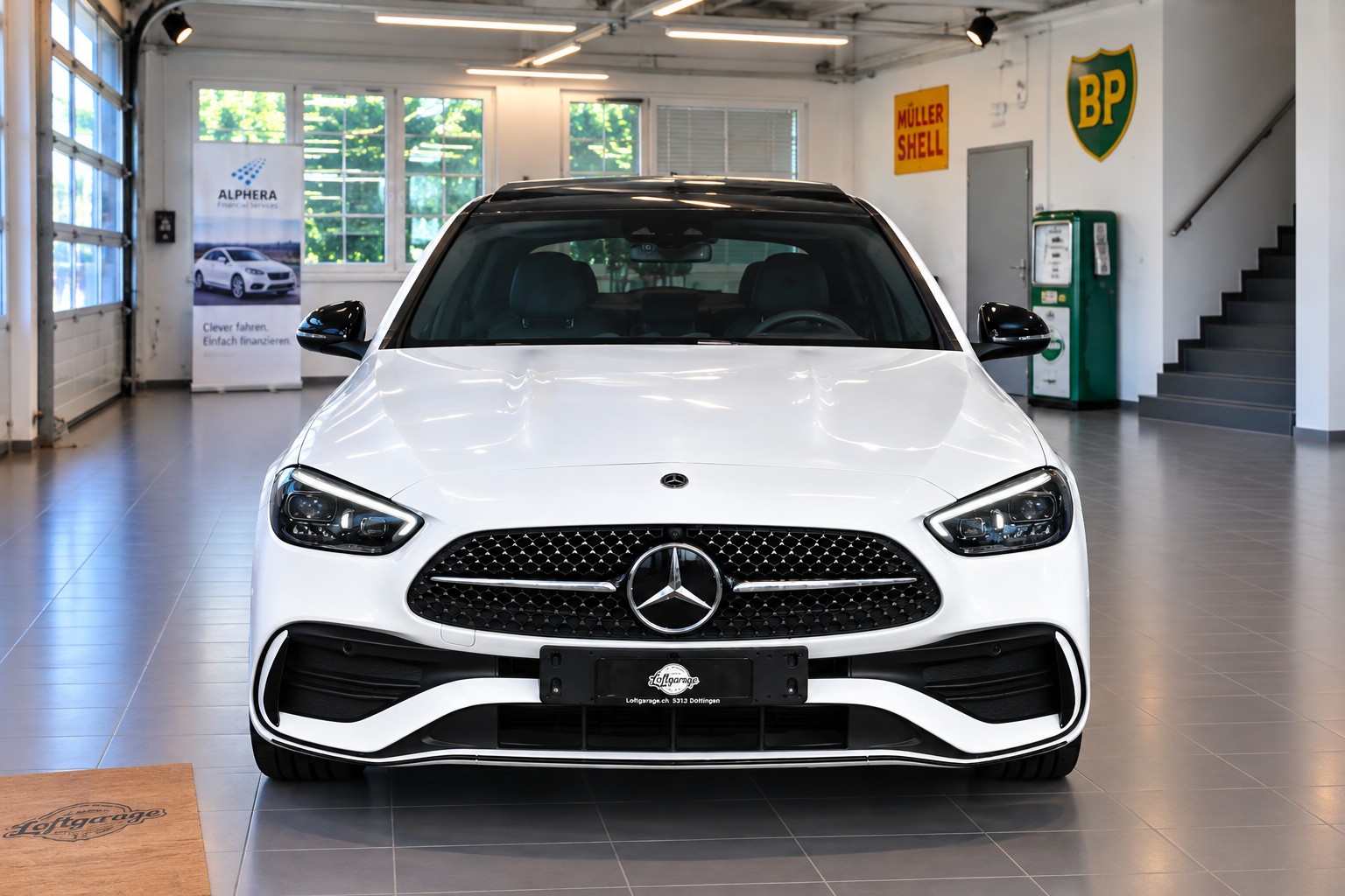 MERCEDES-BENZ C 300 d AMG Line 4 Matic-image-2