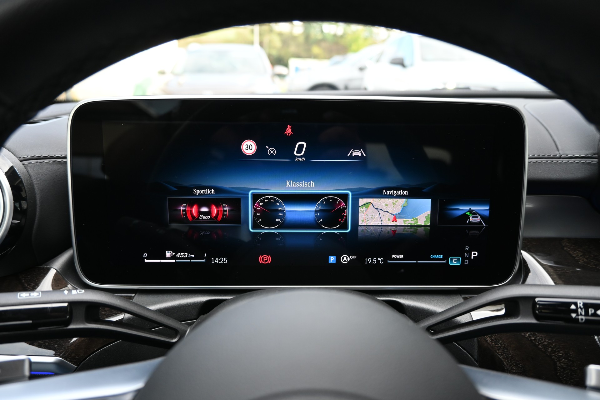 MERCEDES-BENZ C 300 d AMG Line 4 Matic-image-17