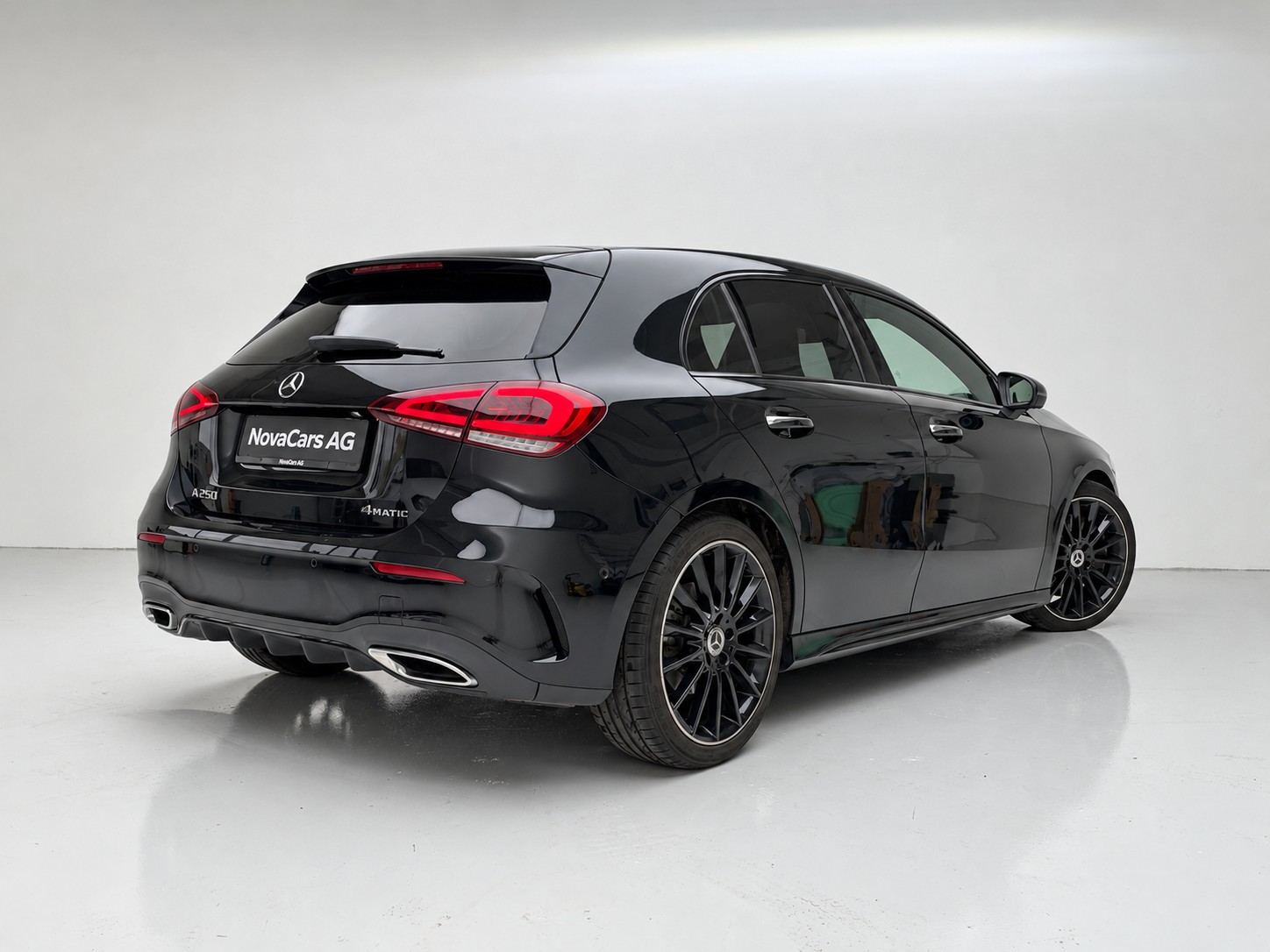 MERCEDES-BENZ A 250 4Matic AMG Line 4Matic 7G-DCT-image-8