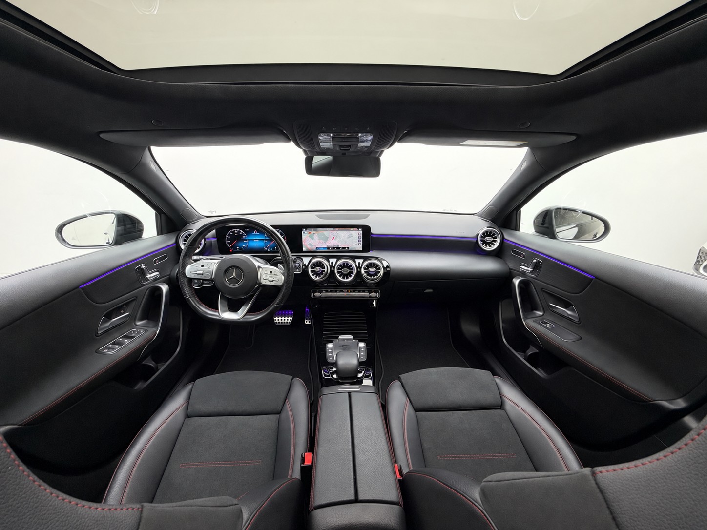 MERCEDES-BENZ A 250 4Matic AMG Line 4Matic 7G-DCT-image-21