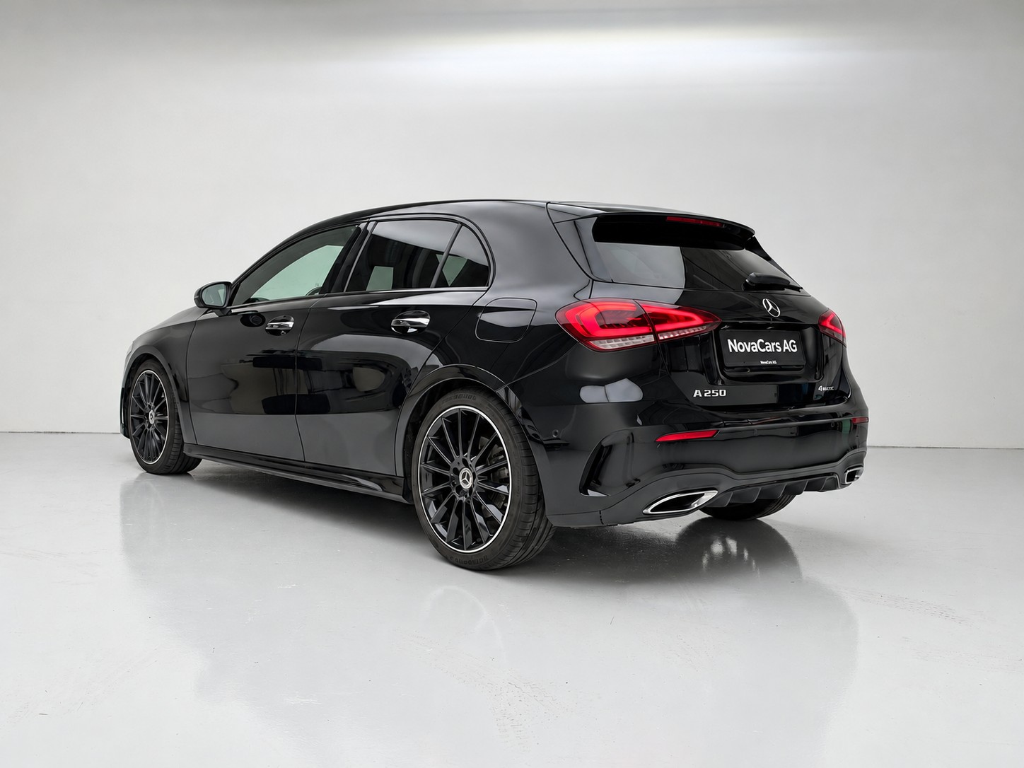 MERCEDES-BENZ A 250 4Matic AMG Line 4Matic 7G-DCT-image-4
