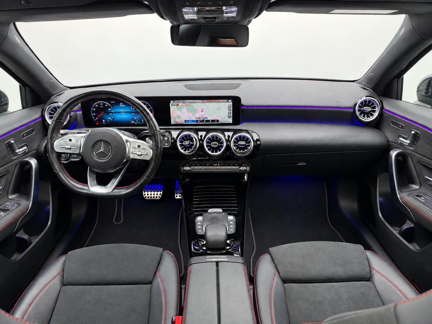 MERCEDES-BENZ A 250 4Matic AMG Line 4Matic 7G-DCT-image-15