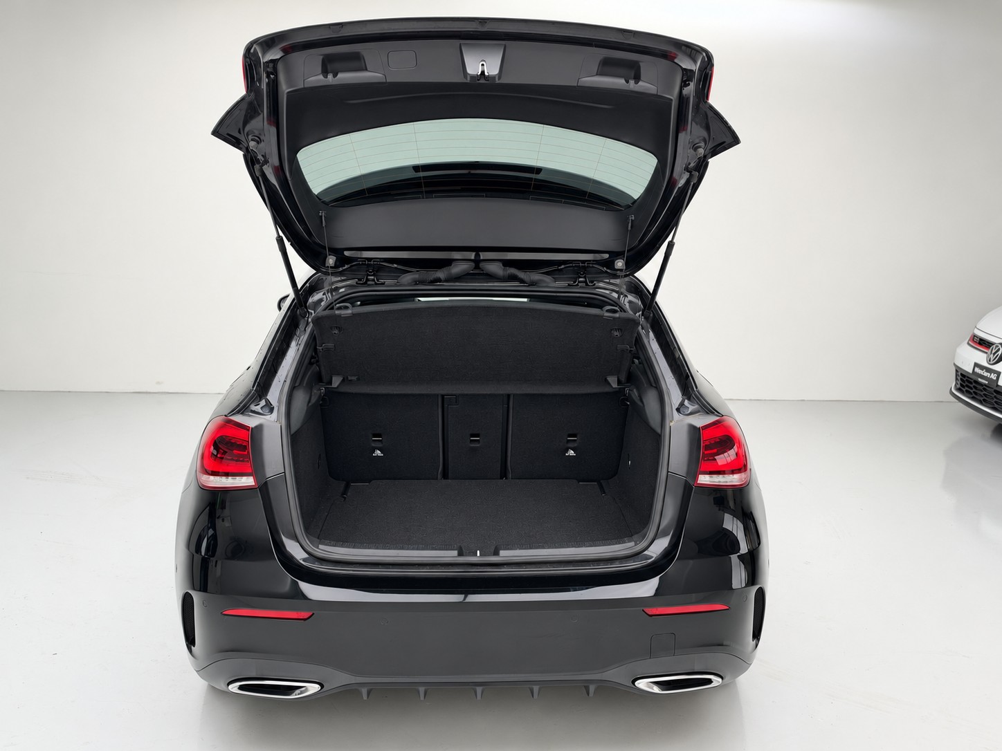 MERCEDES-BENZ A 250 4Matic AMG Line 4Matic 7G-DCT-image-17