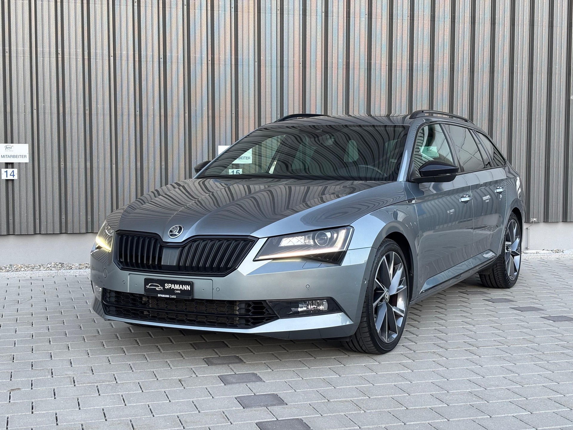 SKODA Superb Combi 2.0 TSI SportLine+ DSG 4x4-image-0