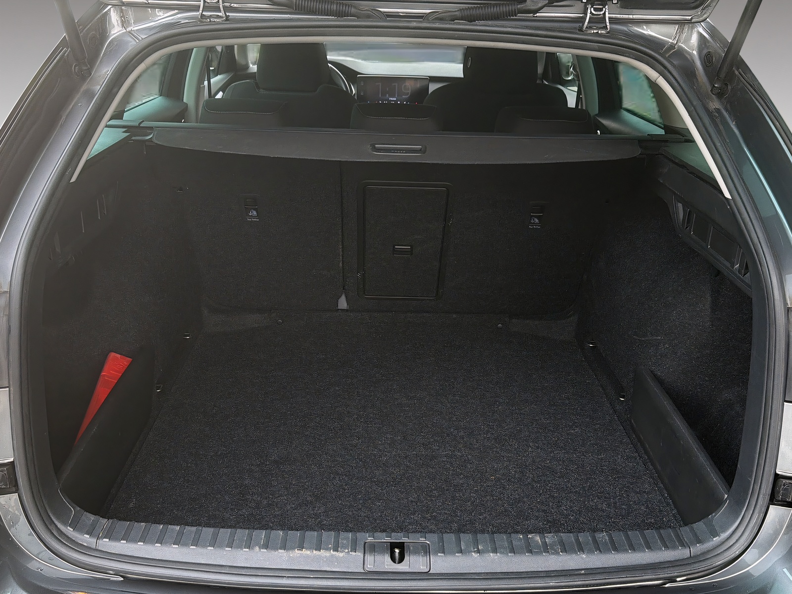 SKODA Octavia Combi 2.0 TDI 150 Style DSG-image-18