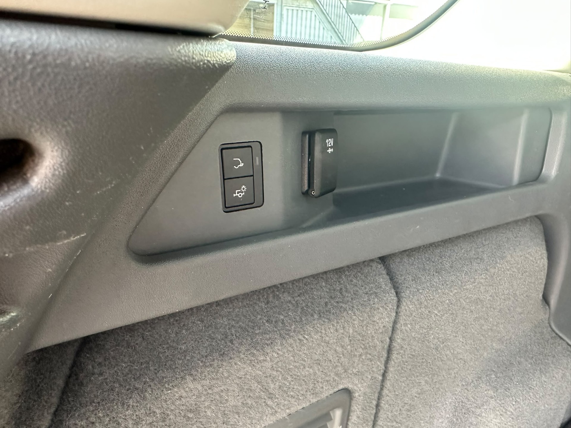 LAND ROVER Discovery Sport 2.0 TD4 HSE Luxury AT9-image-12