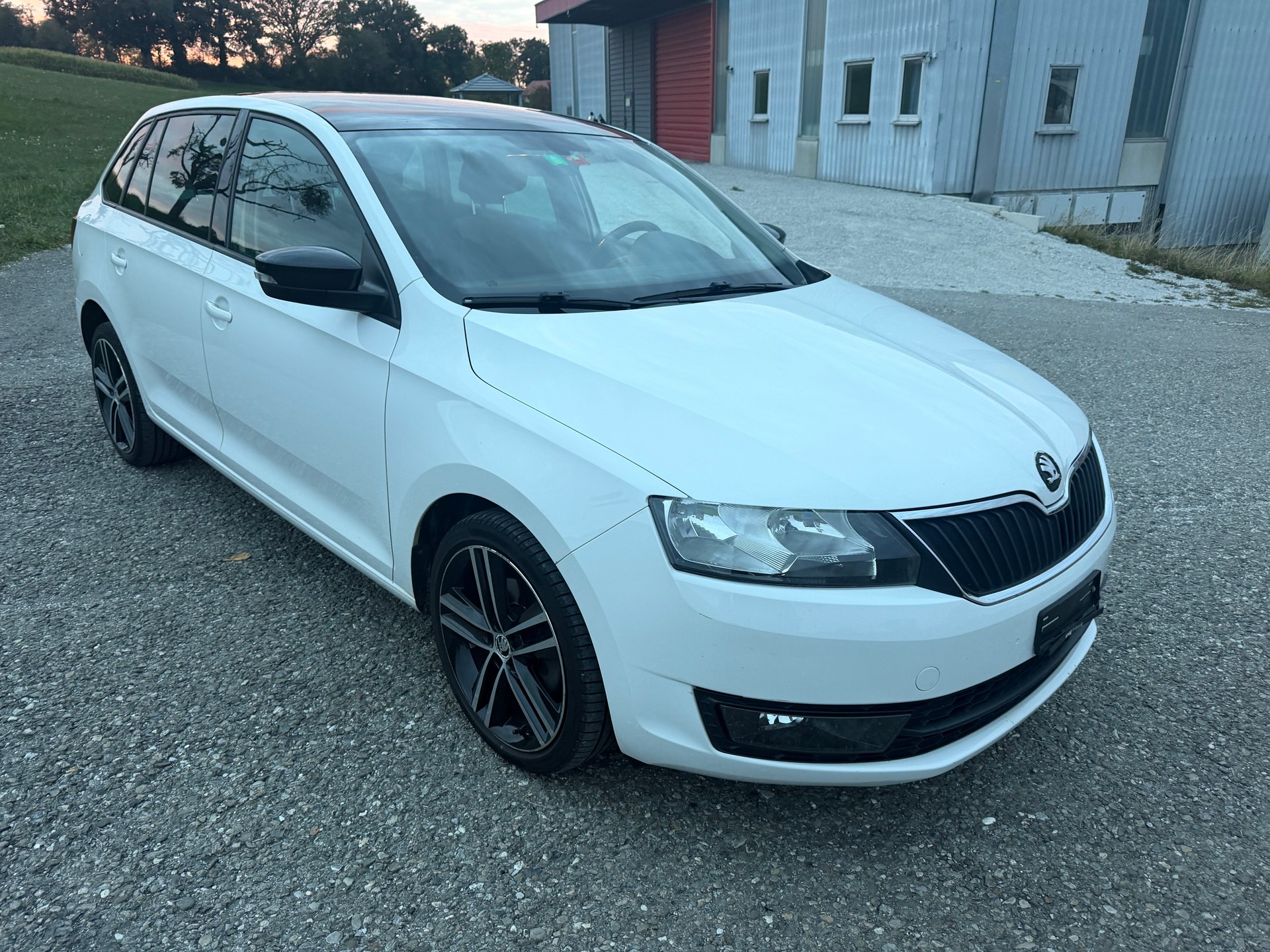 SKODA Rapid Spaceback 1.2 TSI Ambition-image-1