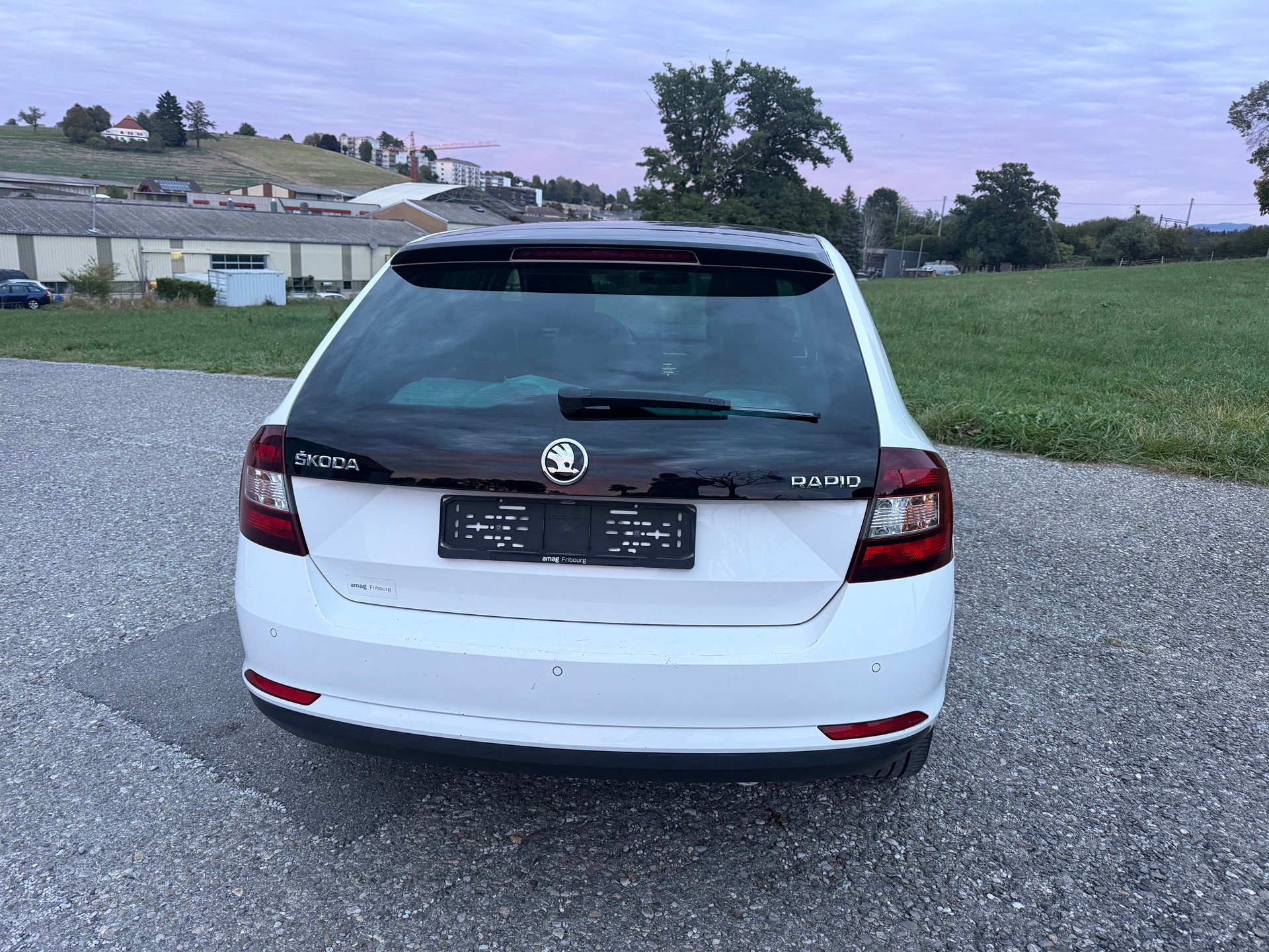 SKODA Rapid Spaceback 1.2 TSI Ambition-image-3