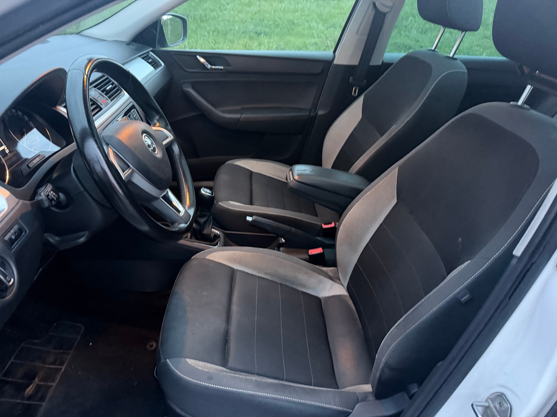 SKODA Rapid Spaceback 1.2 TSI Ambition-image-6