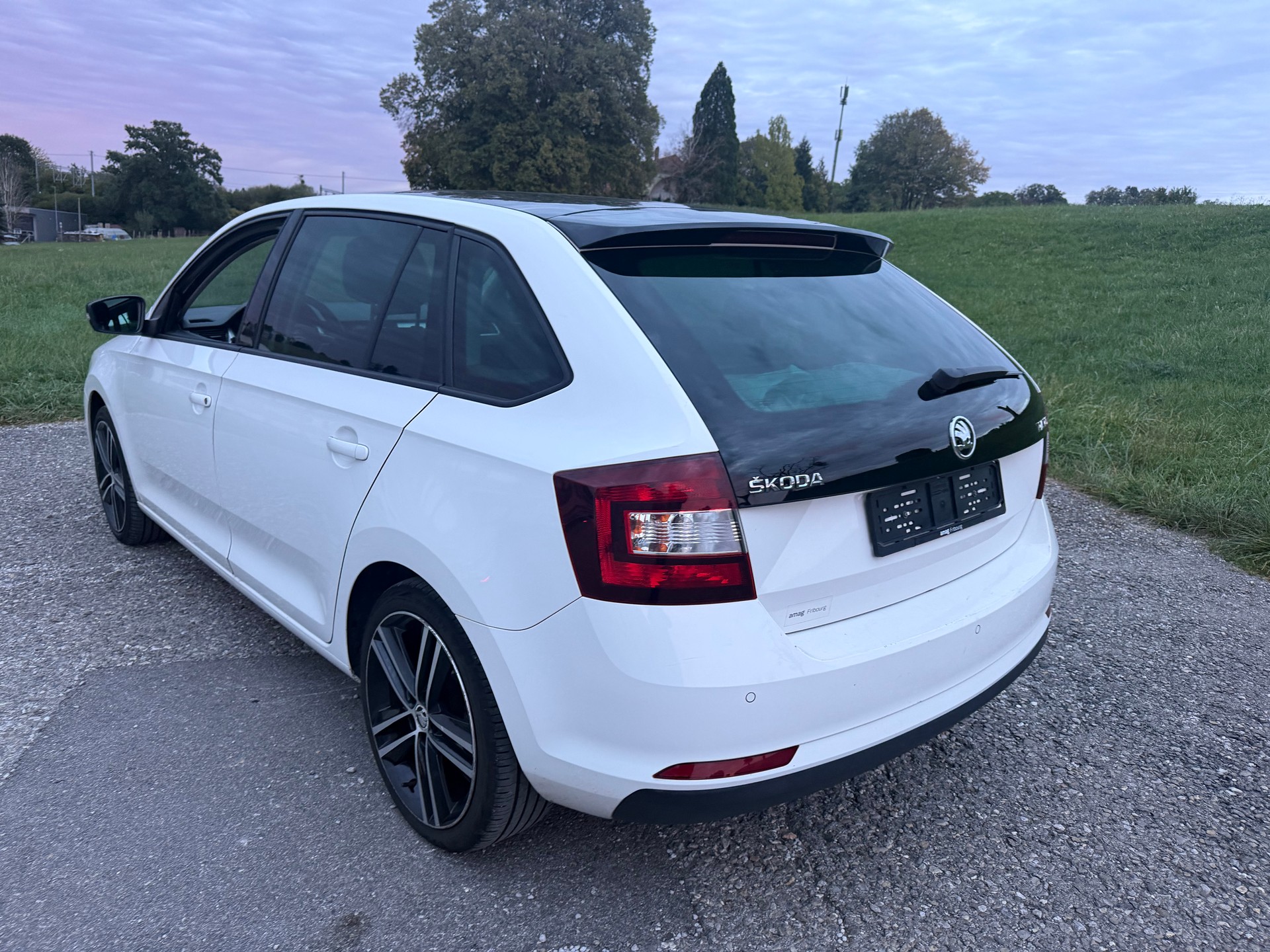 SKODA Rapid Spaceback 1.2 TSI Ambition-image-10