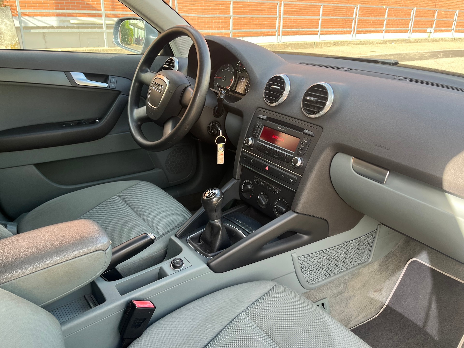 AUDI A3 Sportback 2.0 TDI Ambition-image-13