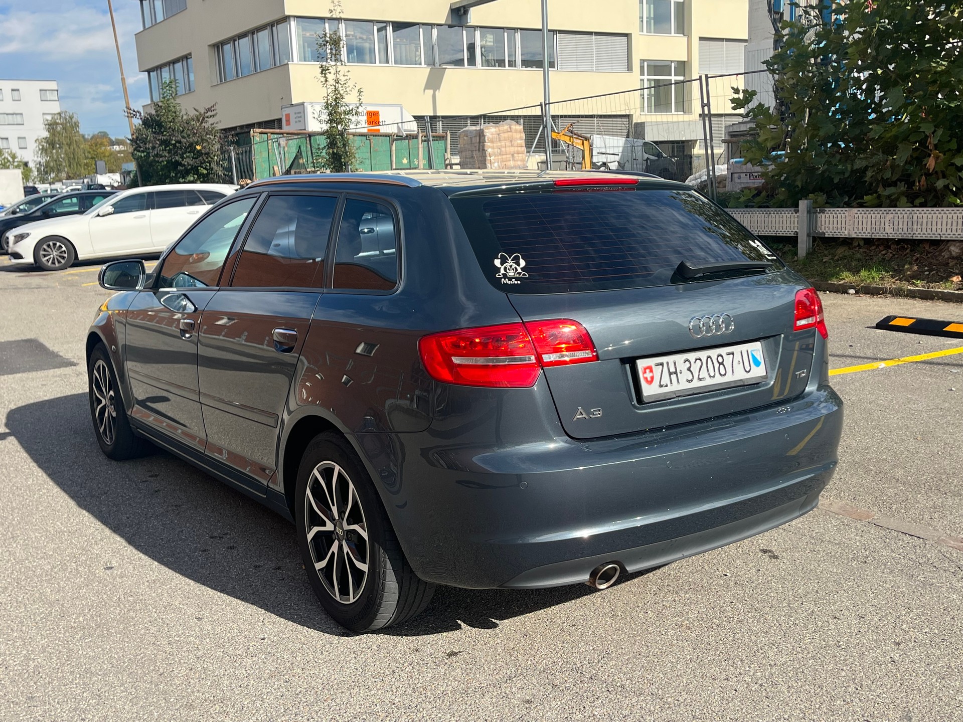 AUDI A3 Sportback 2.0 TDI Ambition-image-8