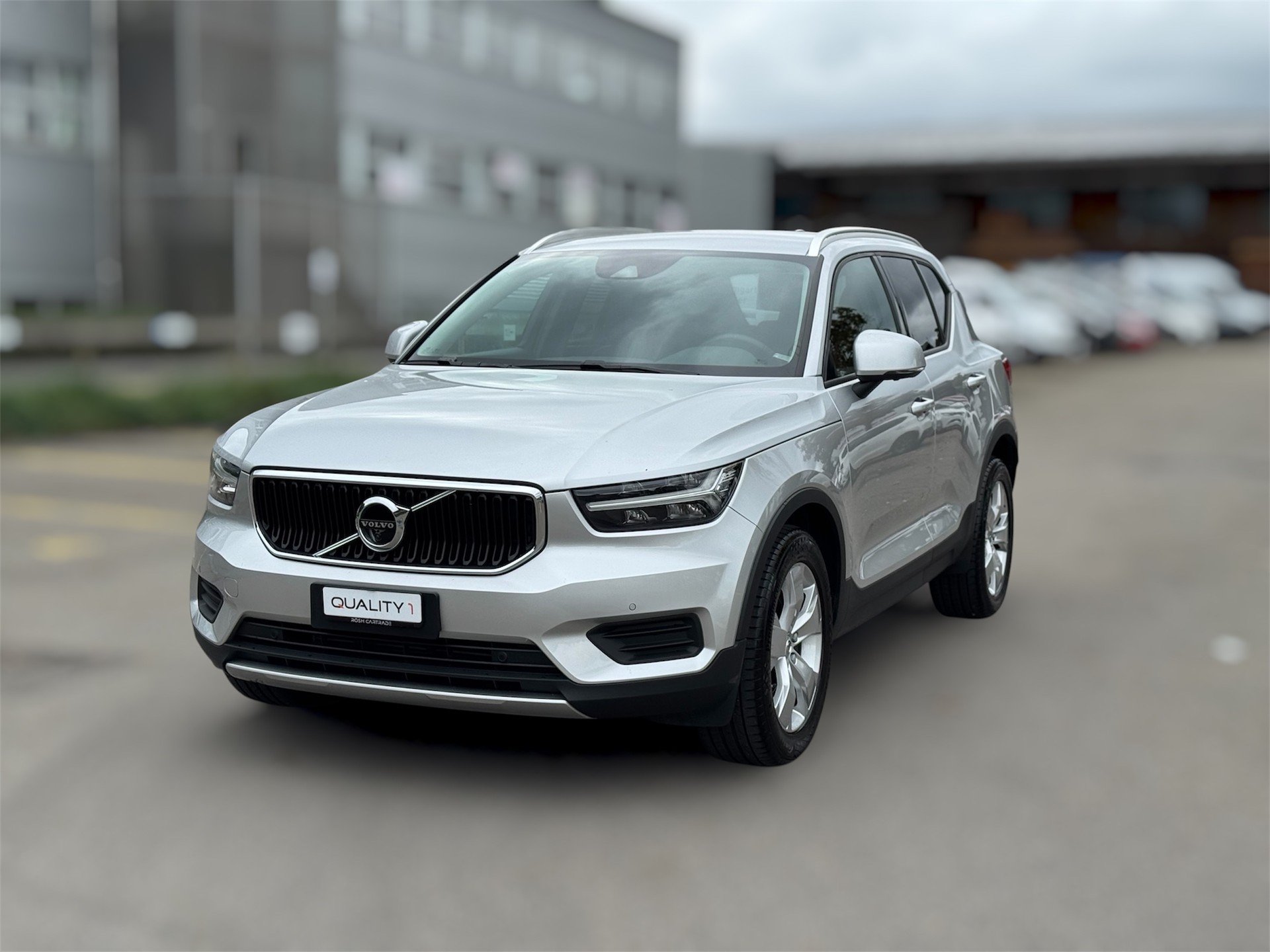 VOLVO XC40 T3 Momentum-image-8