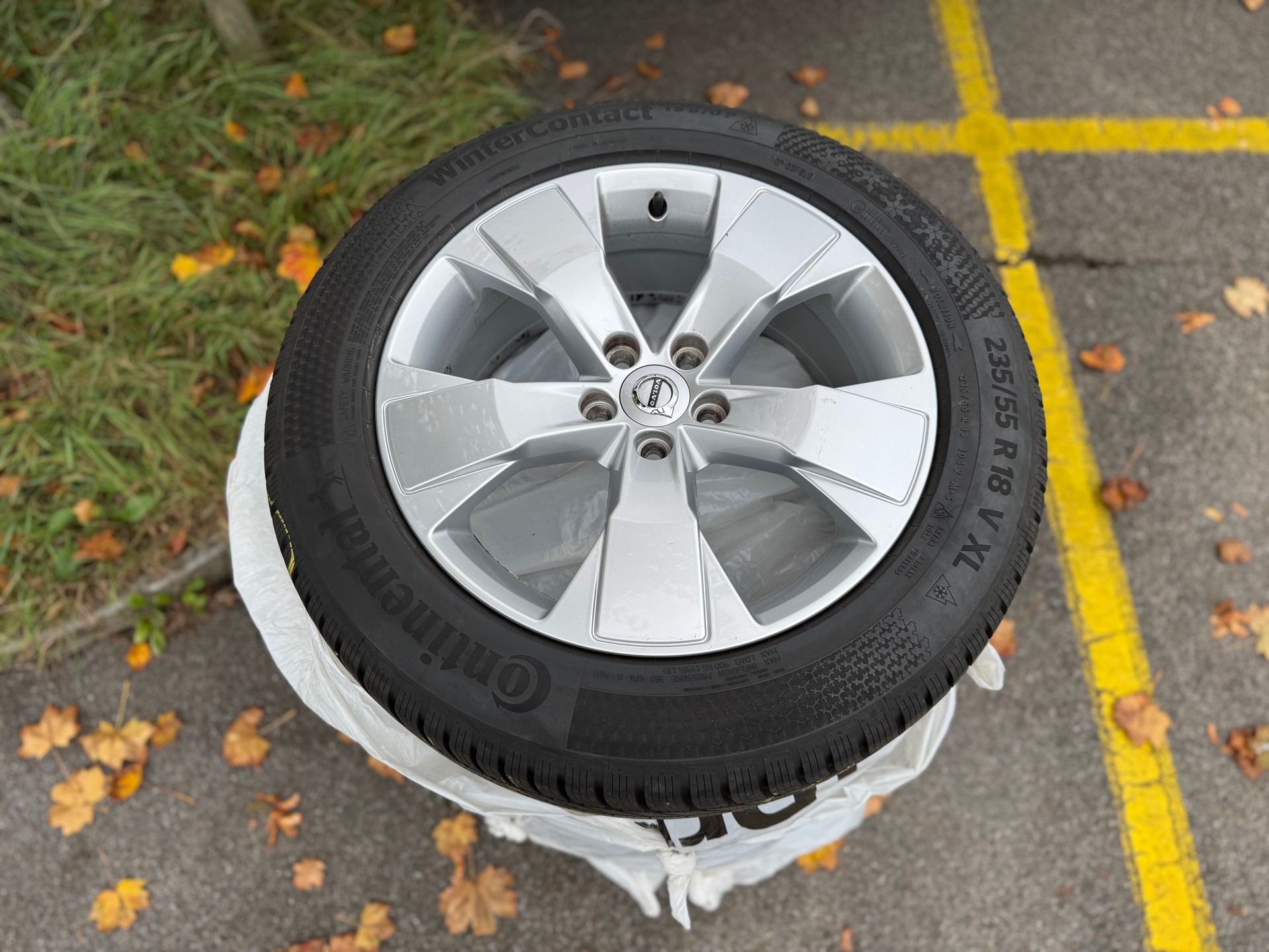 VOLVO XC40 T3 Momentum-image-14