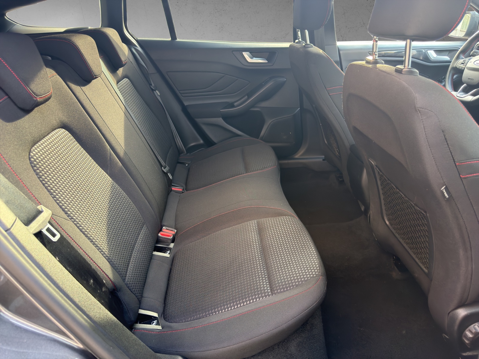 FORD Focus 1.0 MHEV ST-Line Automat-image-11