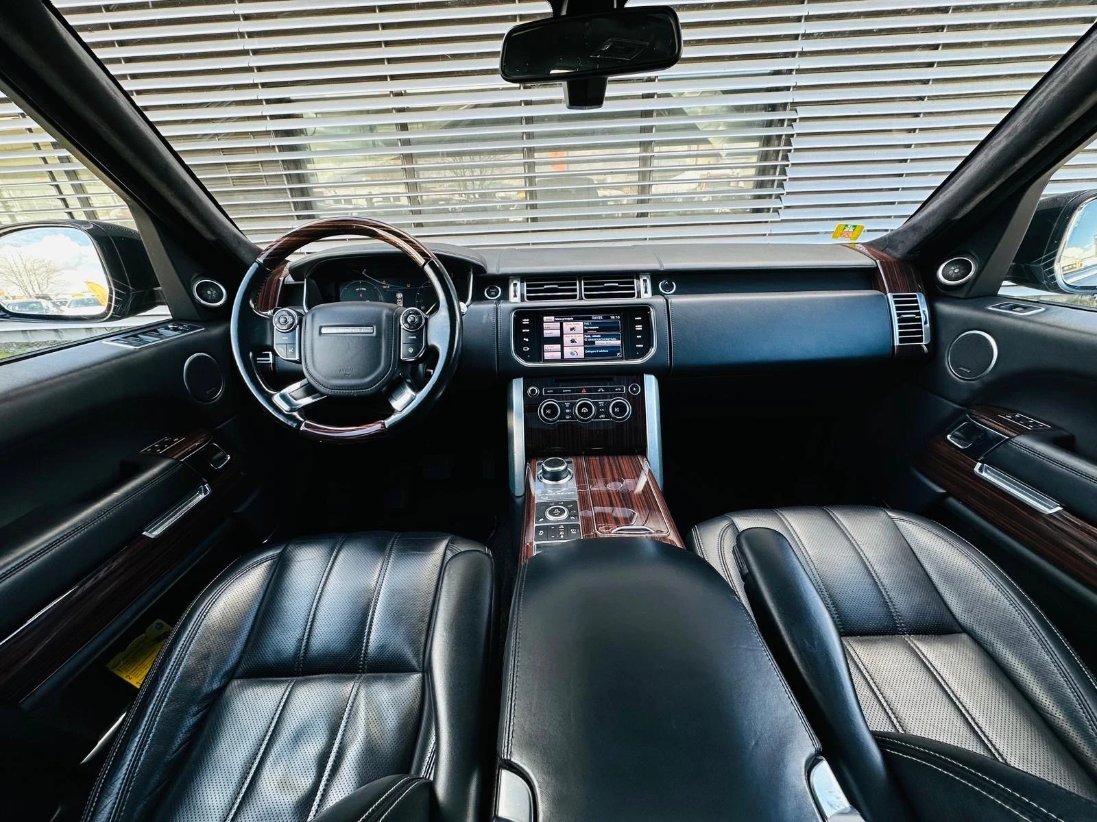 LAND ROVER Range Rover 4.4 SDV8 Autobiography Automatic-image-4
