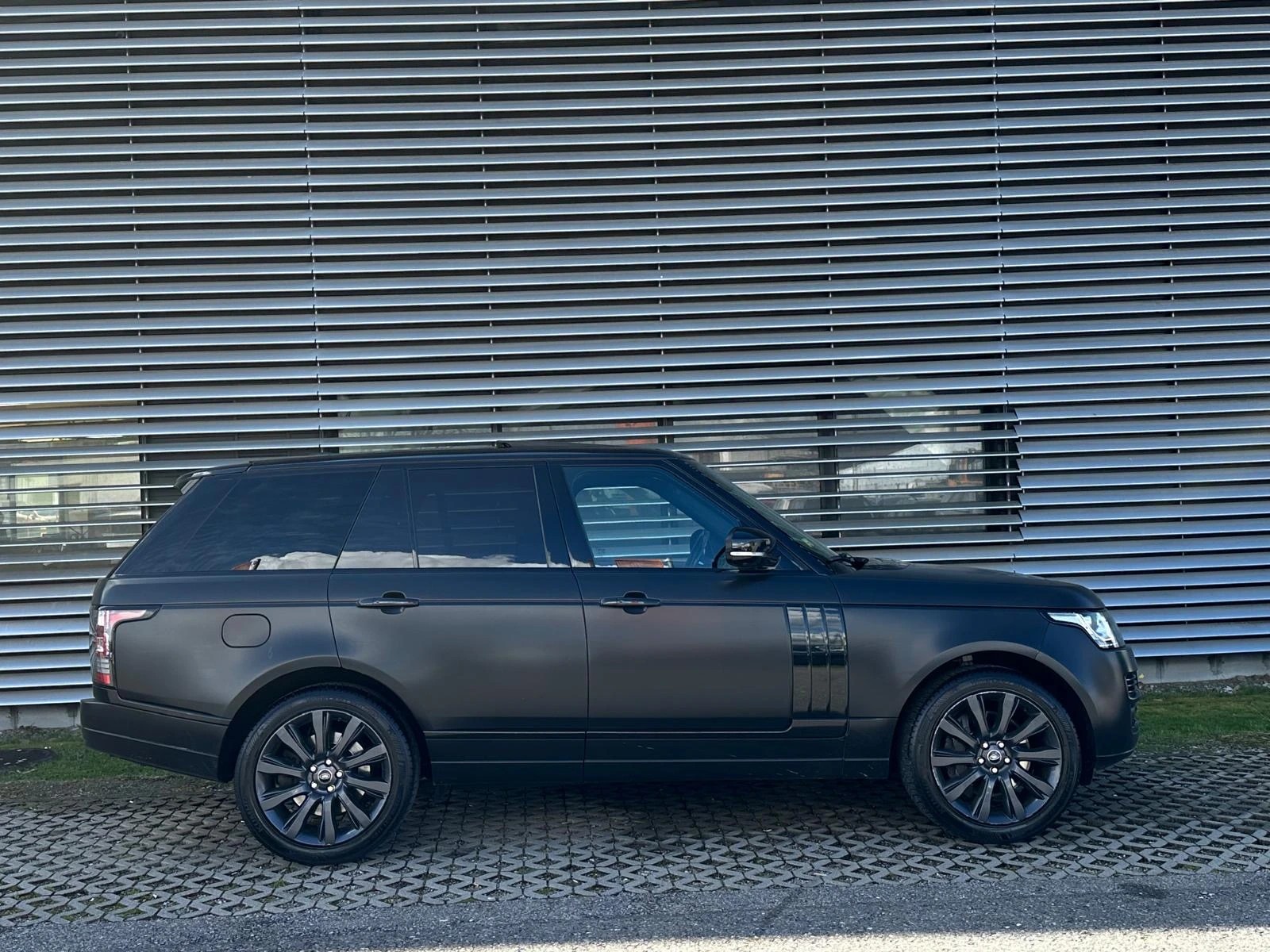 LAND ROVER Range Rover 4.4 SDV8 Autobiography Automatic-image-1