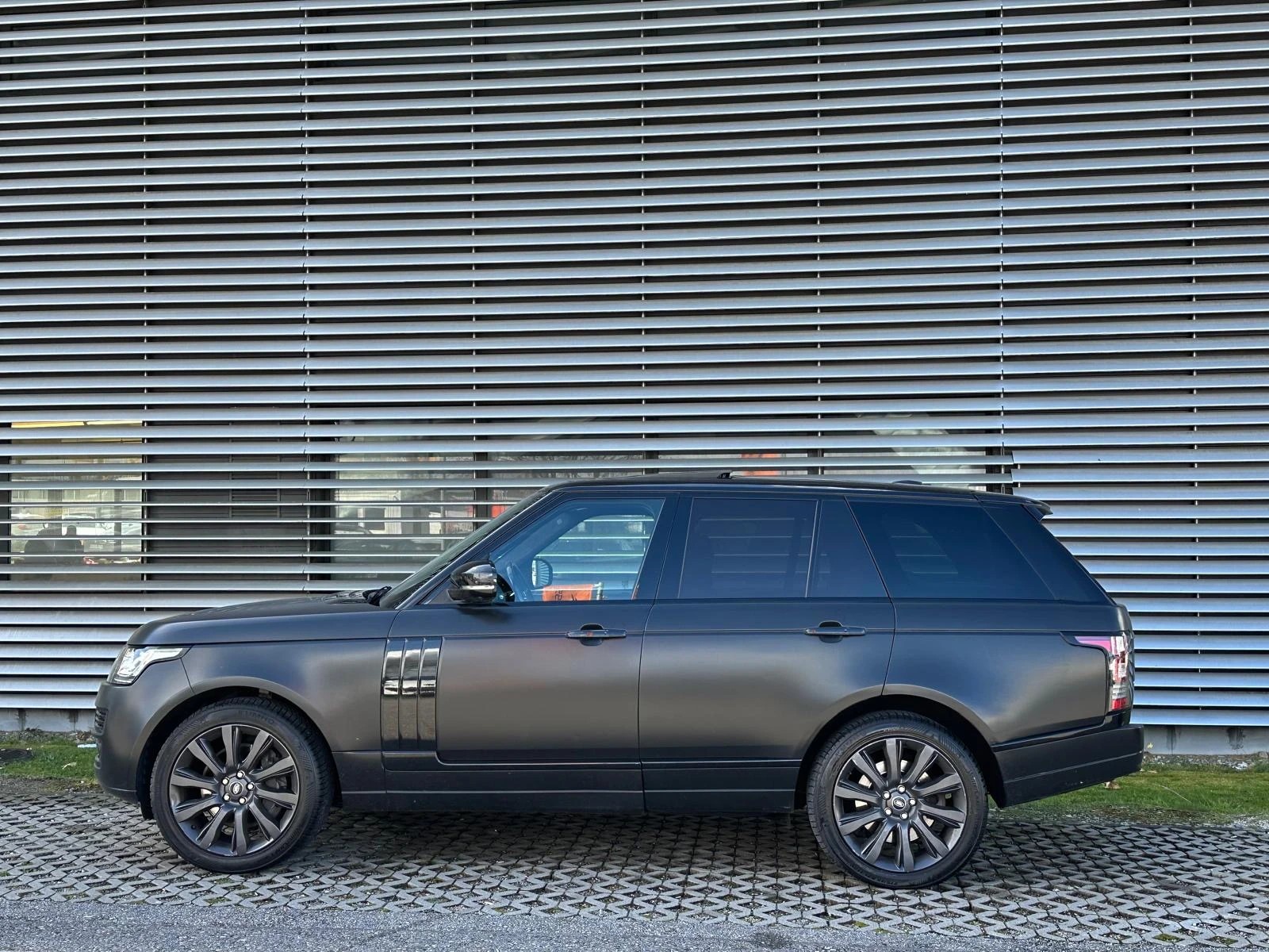 LAND ROVER Range Rover 4.4 SDV8 Autobiography Automatic-image-5