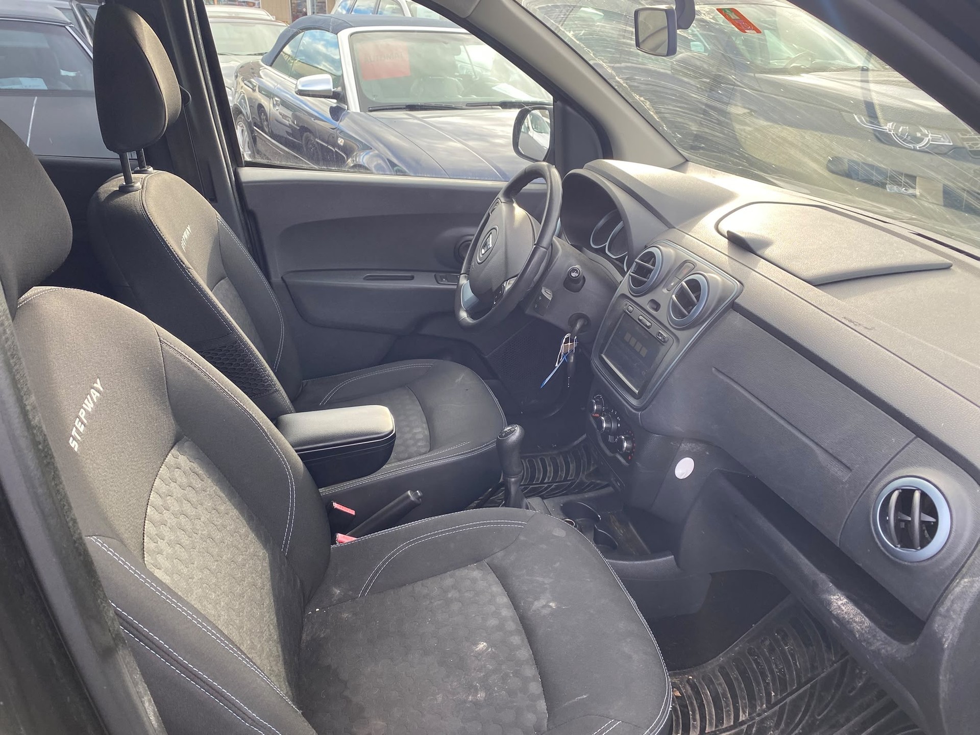 DACIA Lodgy 1.2 Turbo Ambiance 5PL-image-11