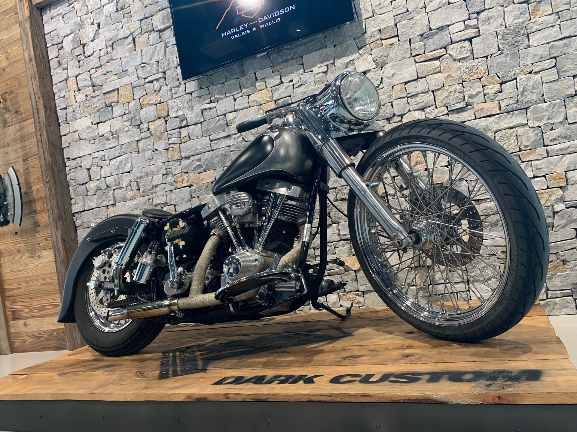 HARLEY-DAVIDSON FLH