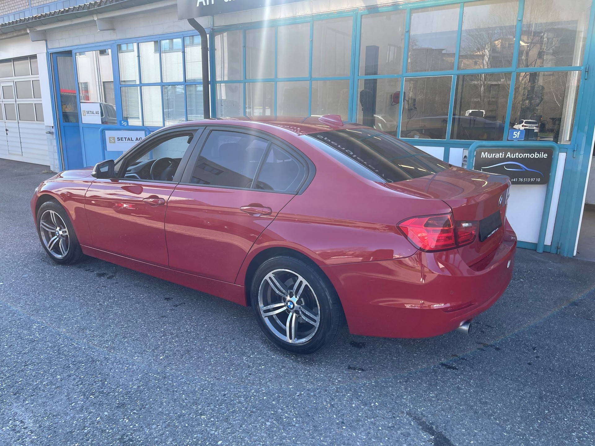 BMW 320d-image-3